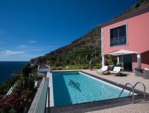 Ferienvilla mit Infinity Pool