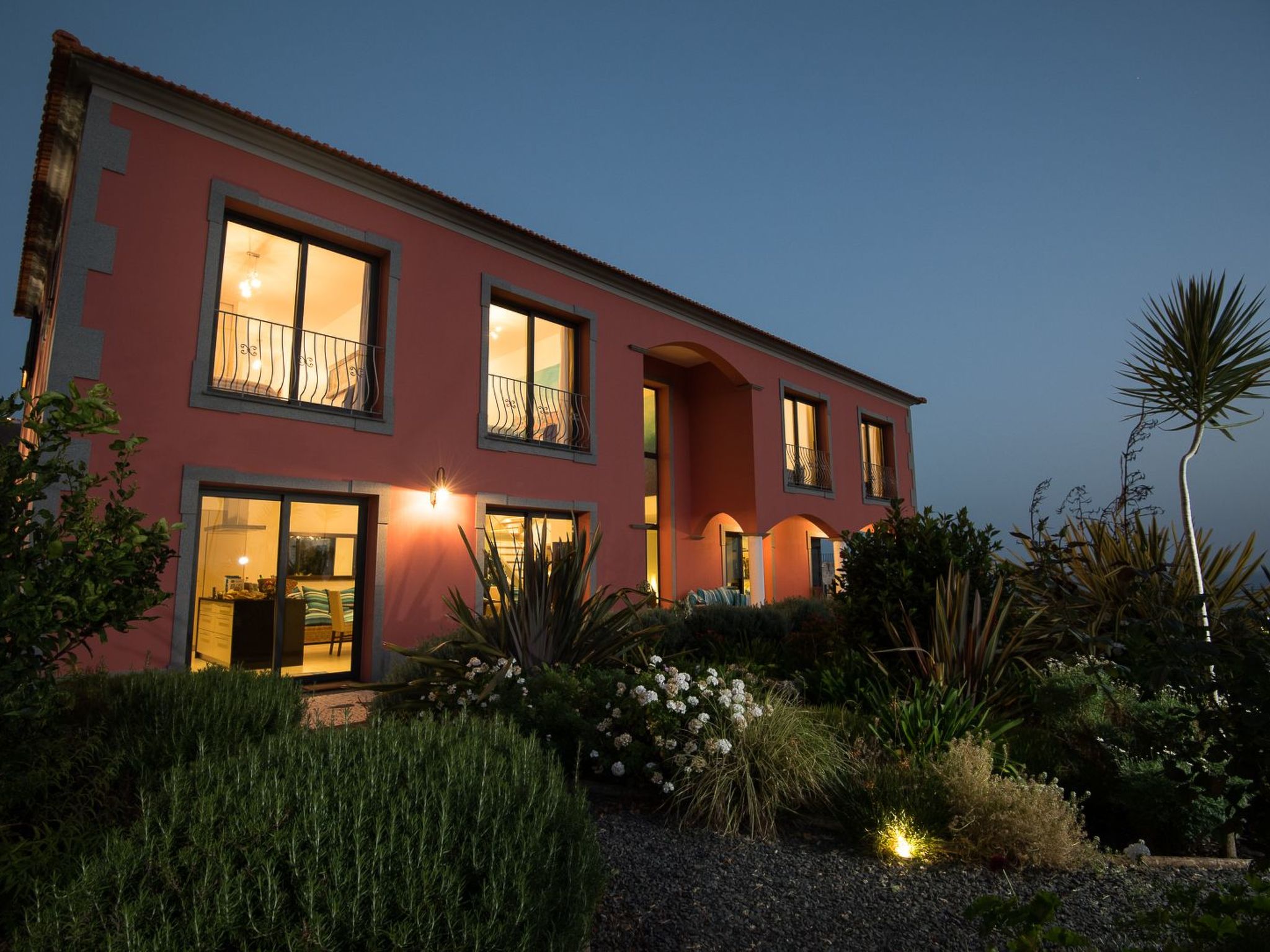 Ferienvilla mit Infinity Pool-Binnen