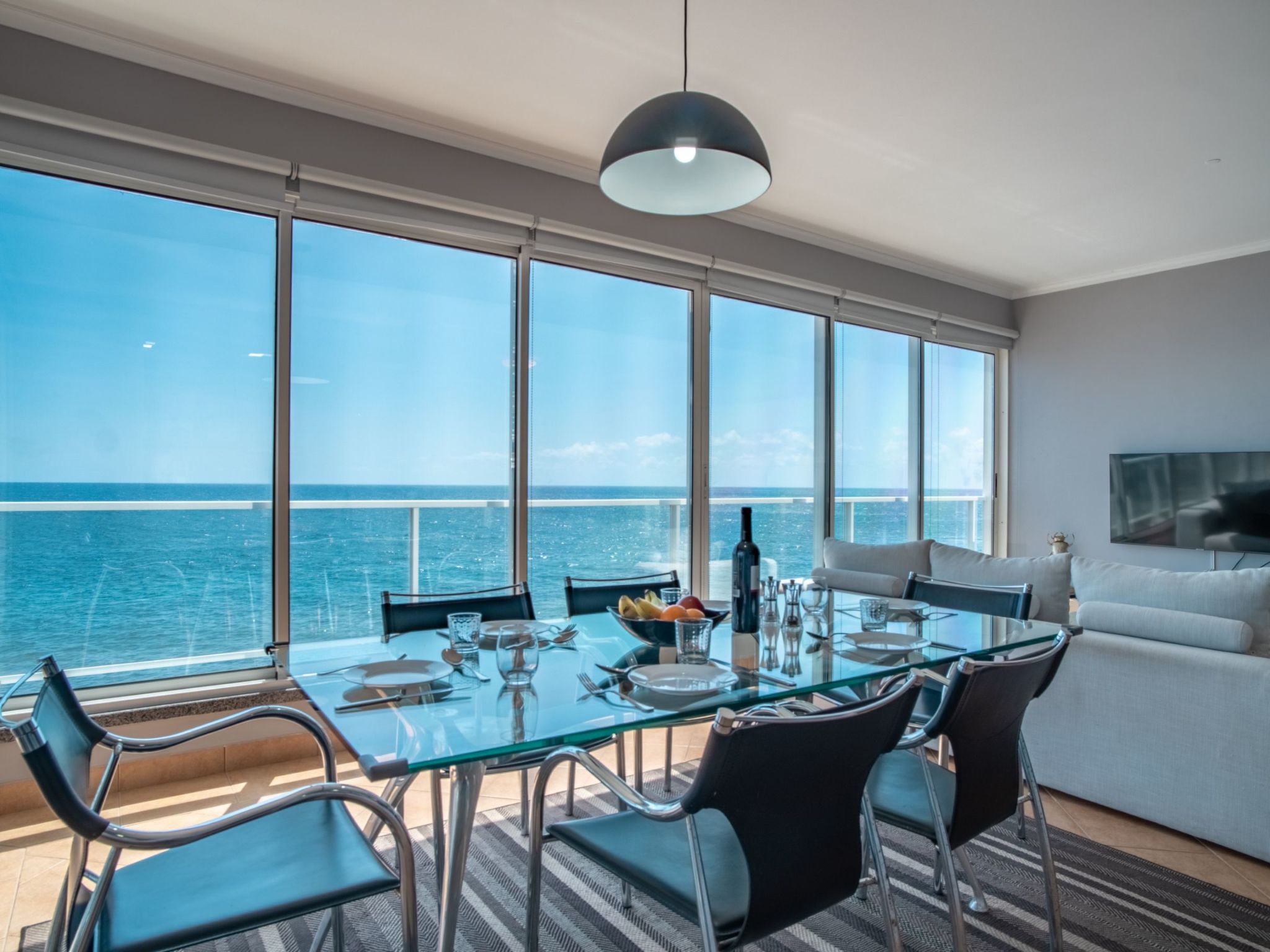 Schöne Wohnung am Strand-Drinnen