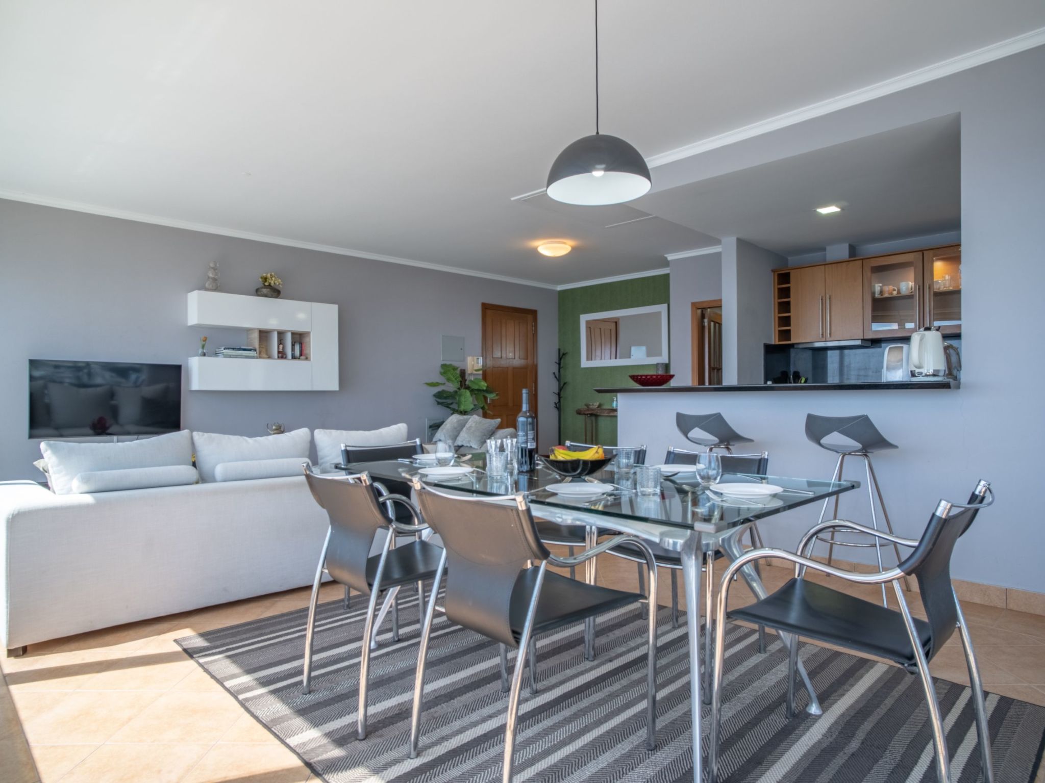 Schöne Wohnung am Strand-Image-tags.info