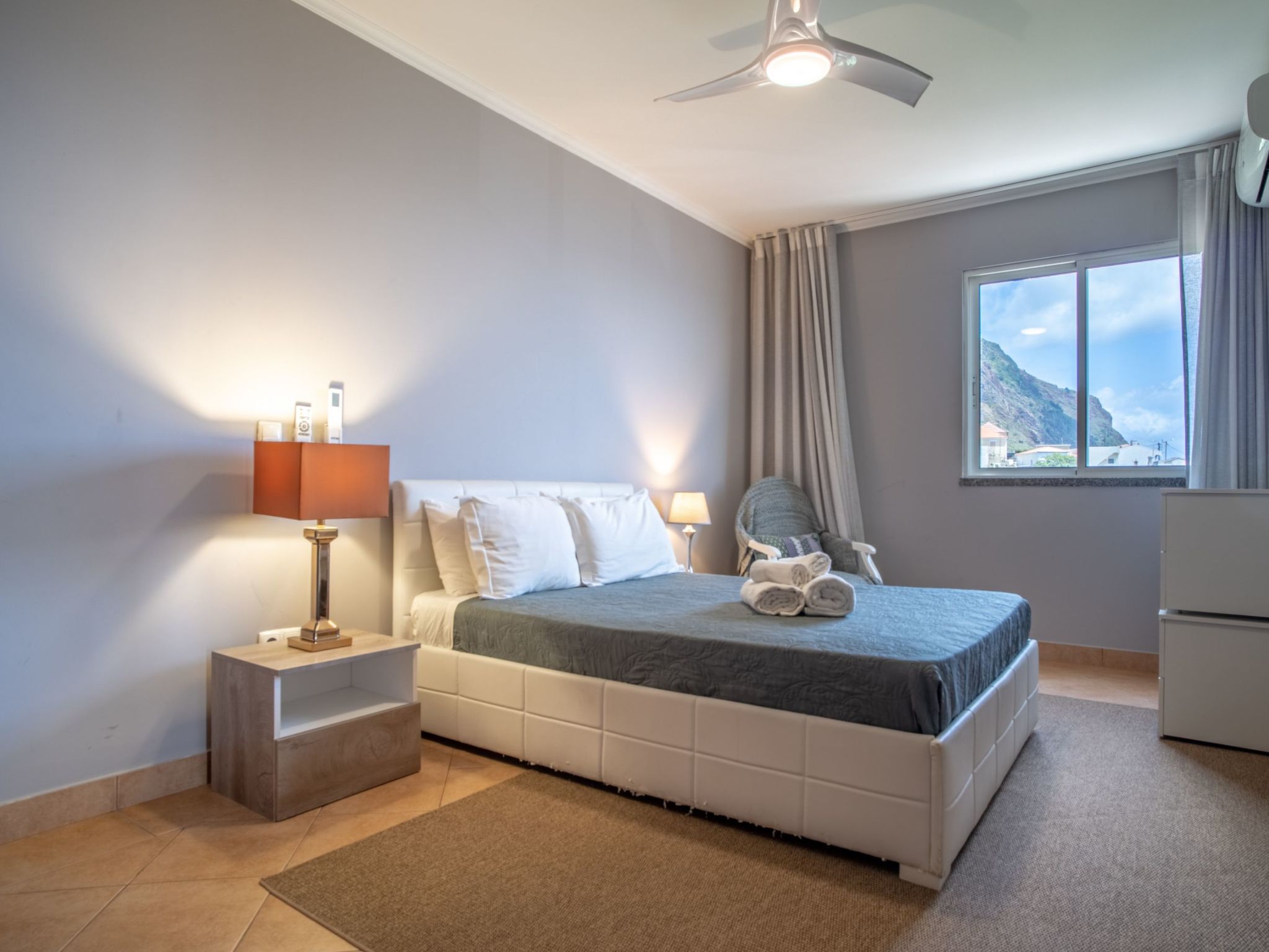 Schöne Wohnung am Strand-Image-tags.info