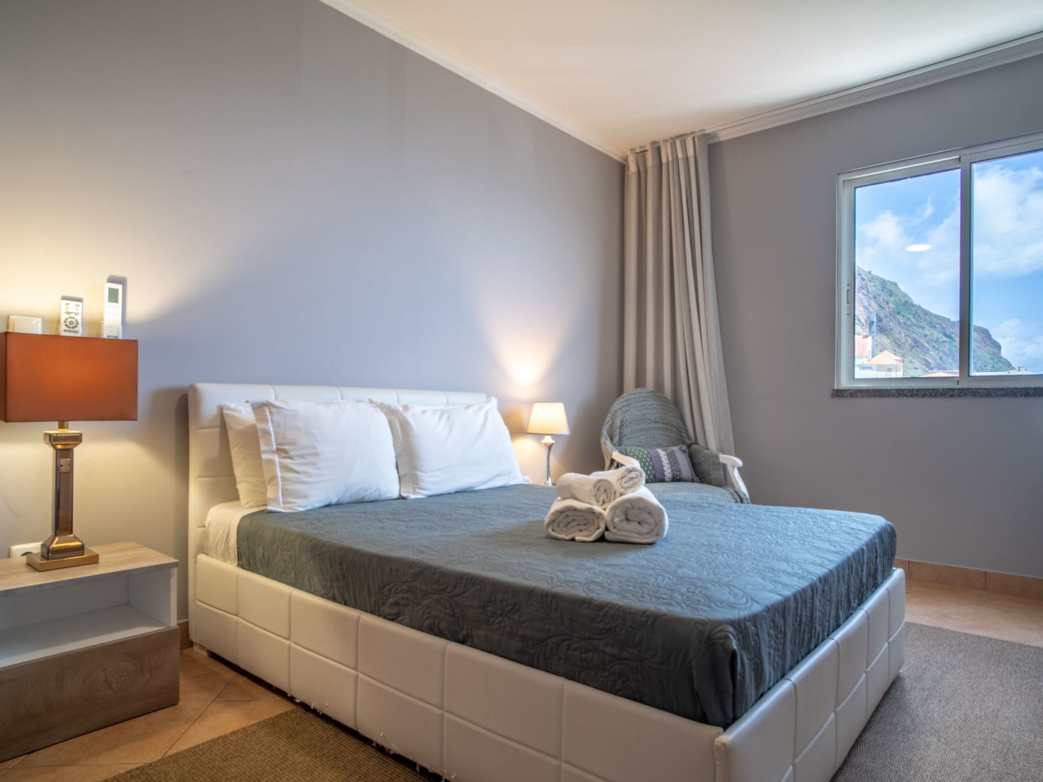 Schöne Wohnung am Strand-Image-tags.info