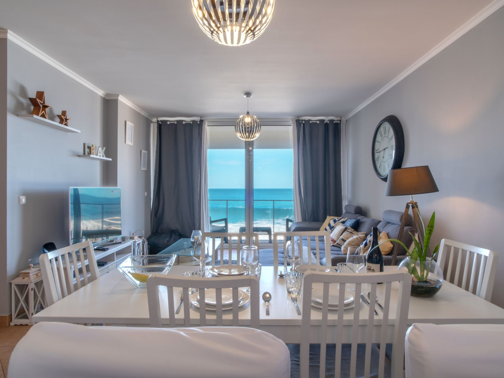 Schöne Wohnung am Strand-Image-tags.info