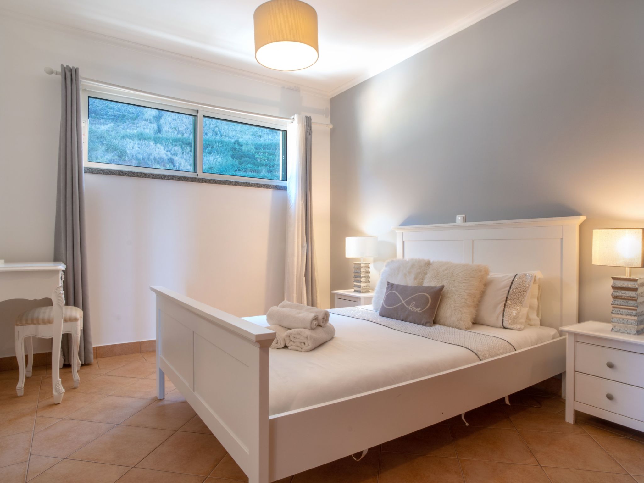 Schöne Wohnung am Strand-Image-tags.info