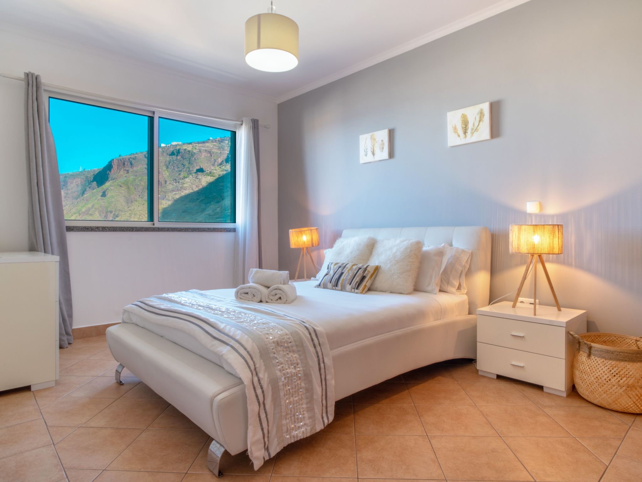 Schöne Wohnung am Strand-Image-tags.info