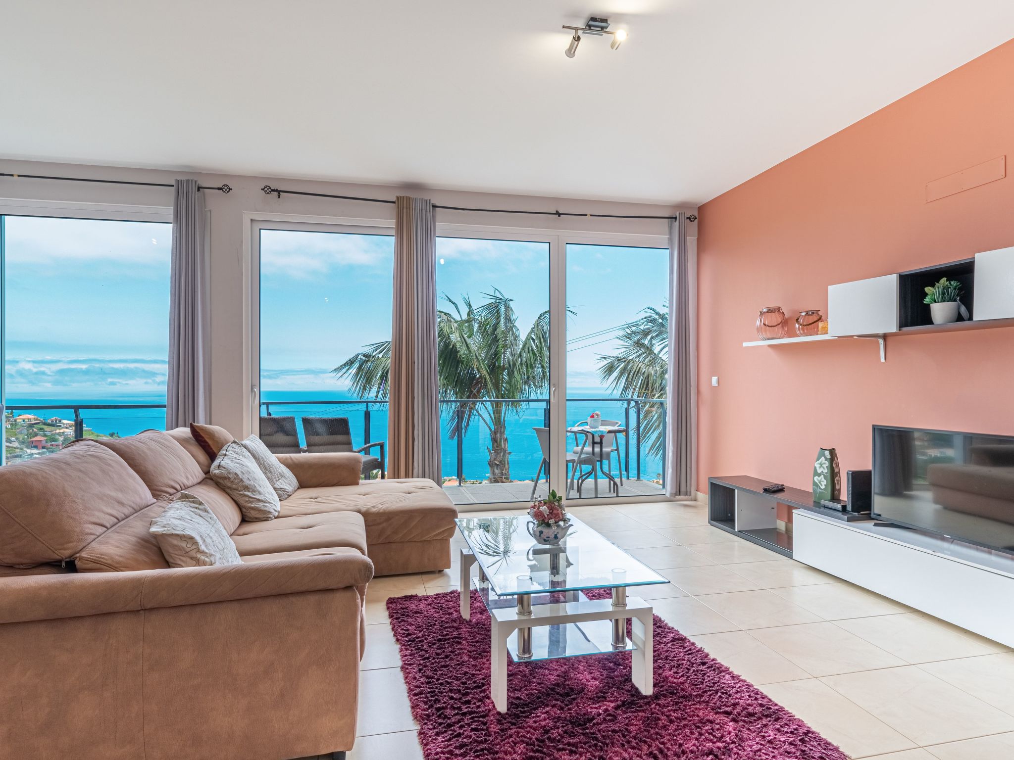 Villa in Arco da Calheta-Binnen