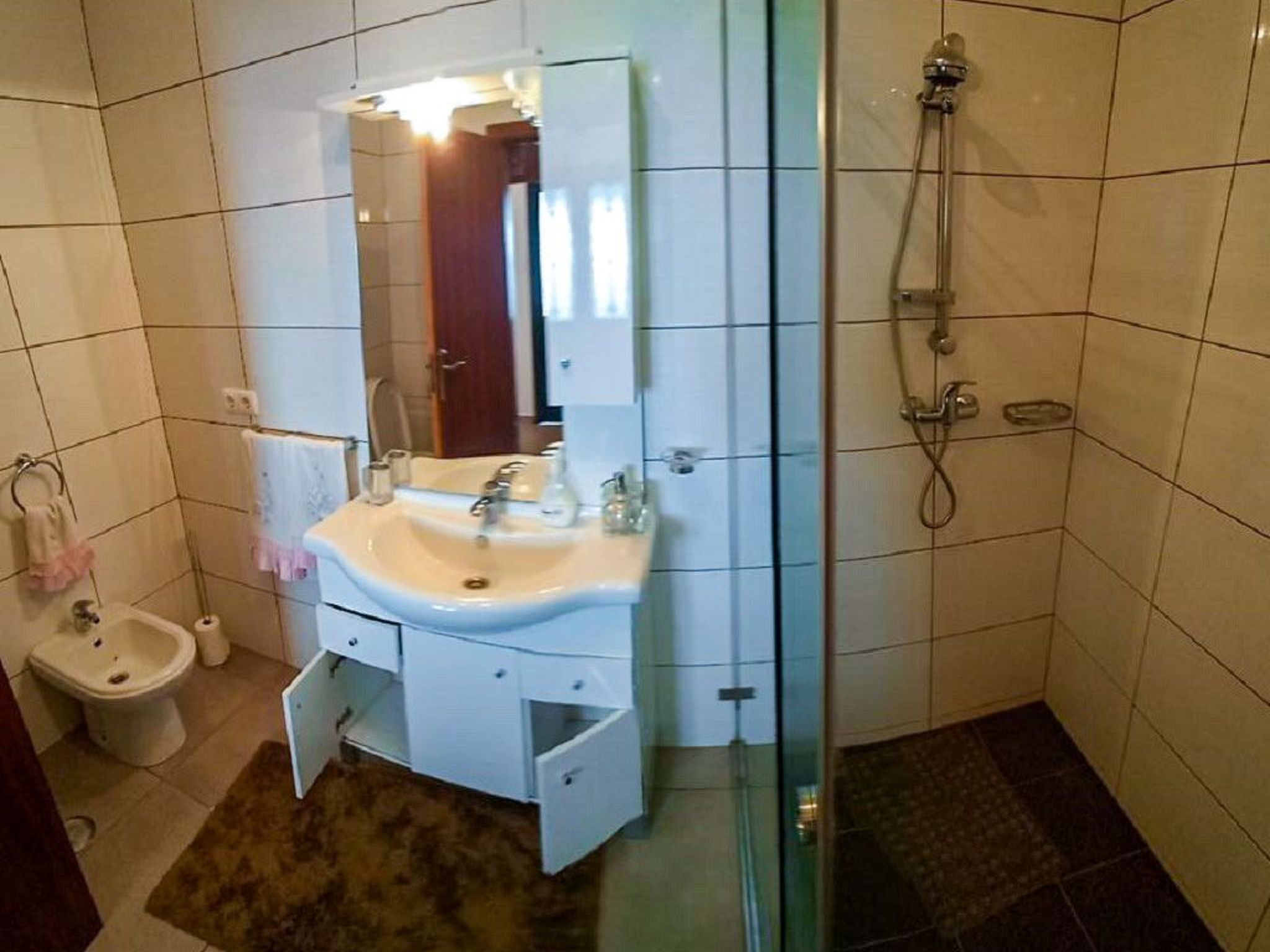 Die lustige und entspannende Wohnung mit Terrasse und Aussicht-Image-tags.info