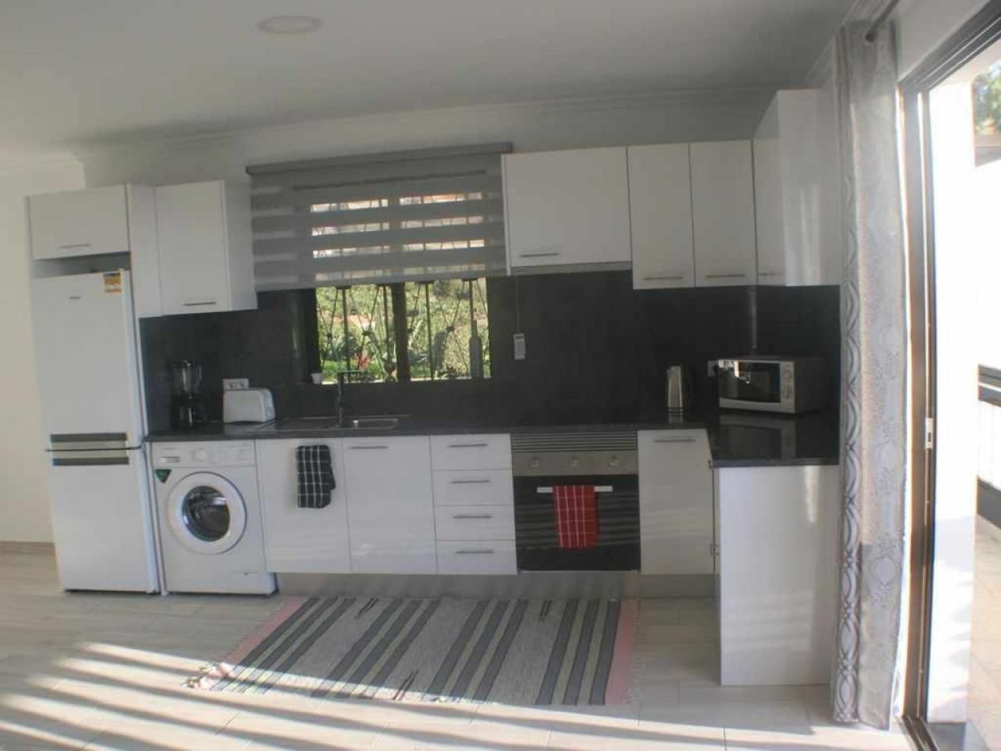 Mit eigenem Pool-Binnen