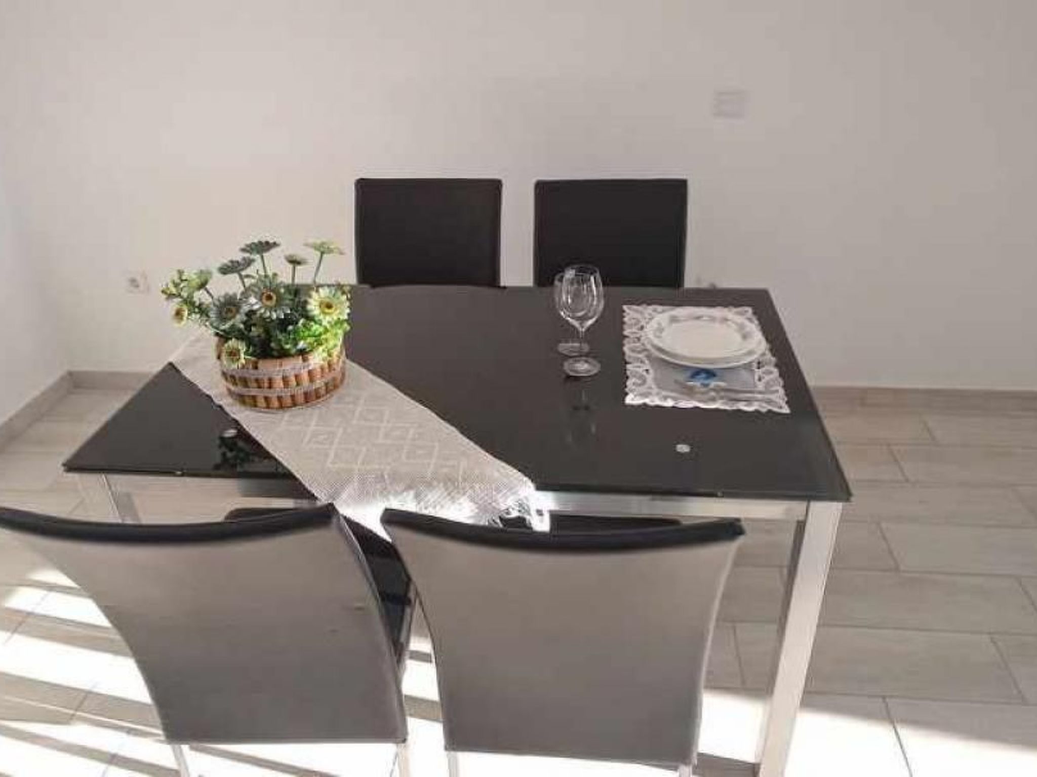 Mit eigenem Pool-Binnen