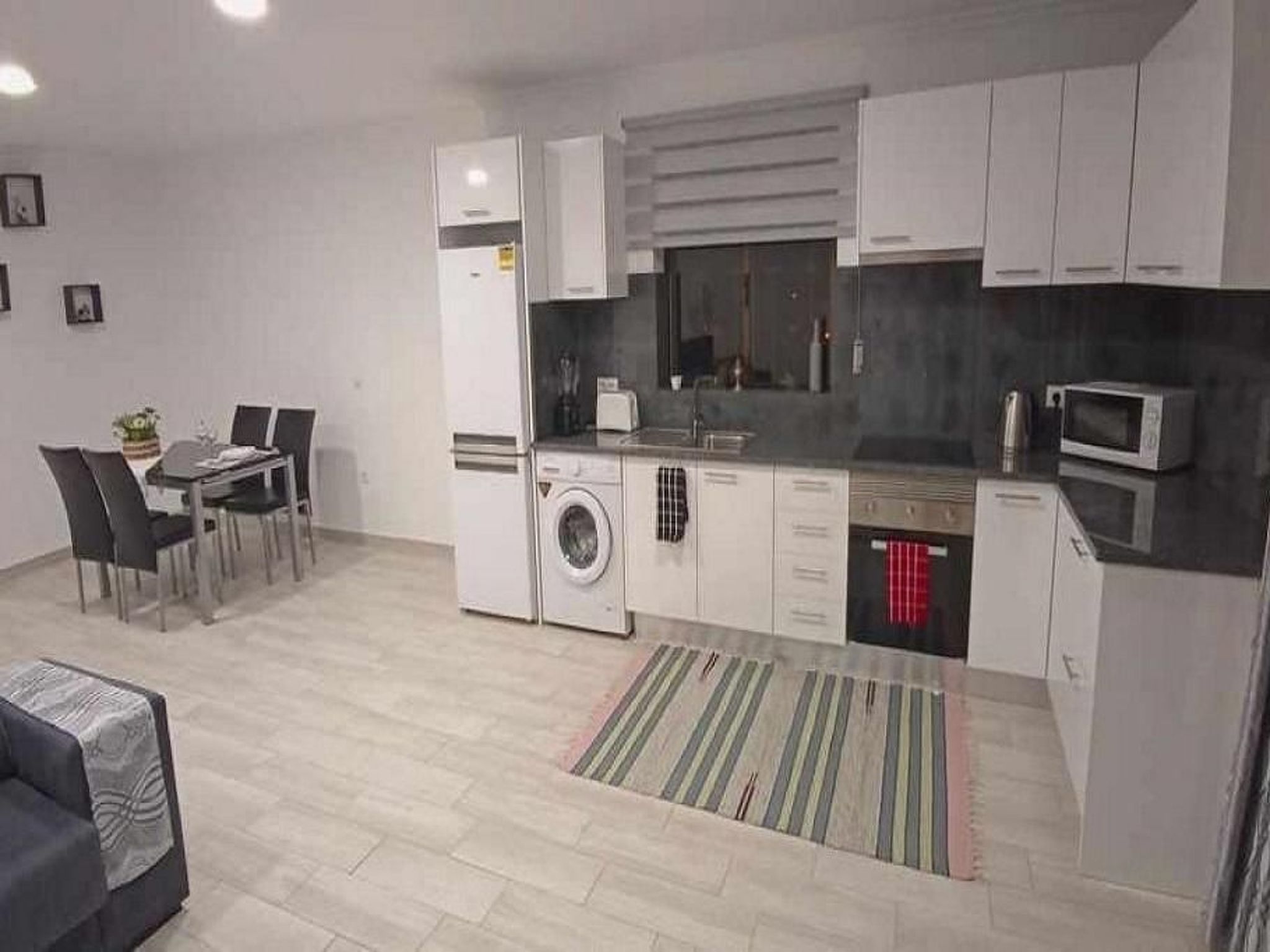 Mit eigenem Pool-Binnen