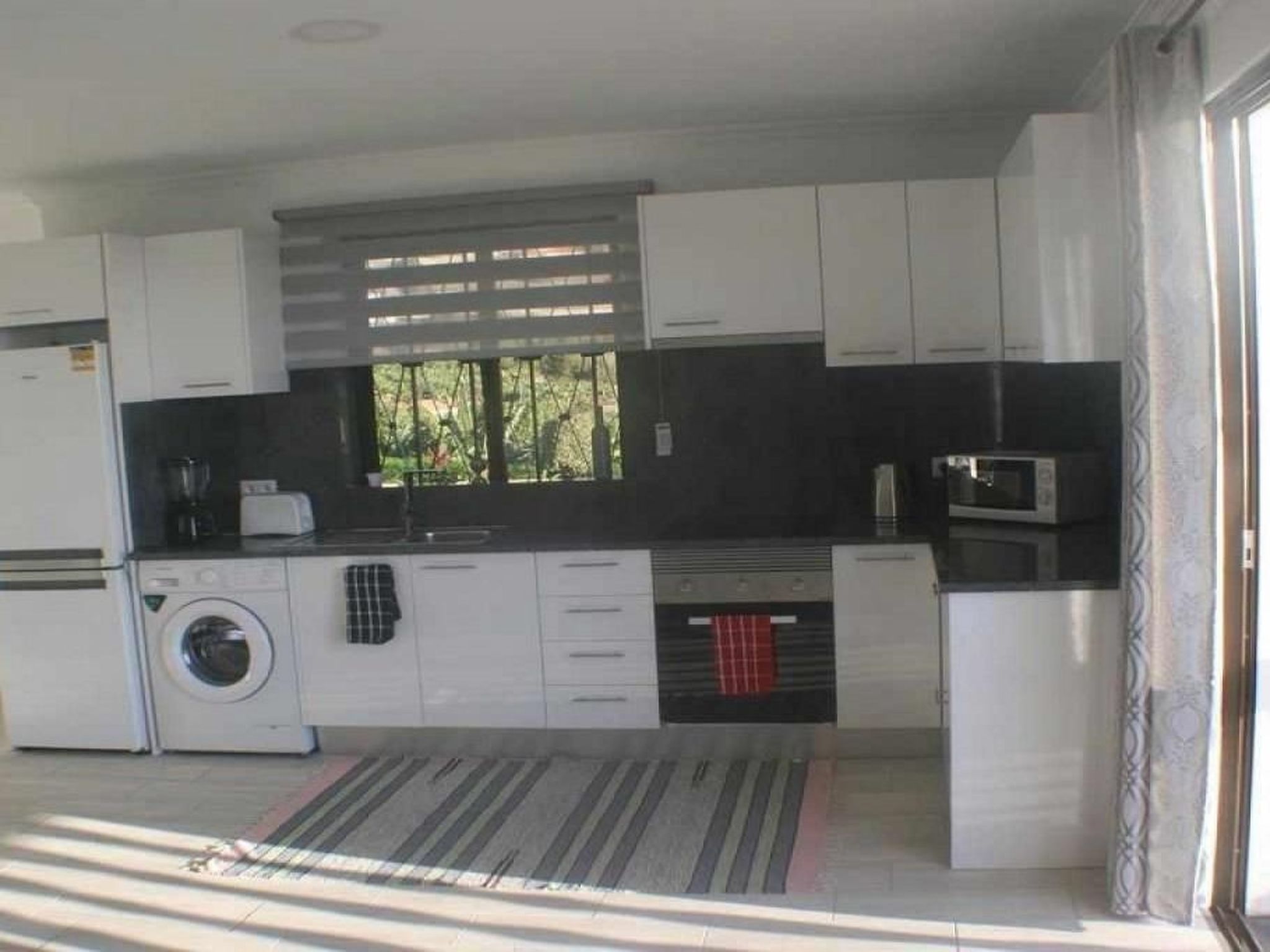 Mit eigenem Pool-Binnen