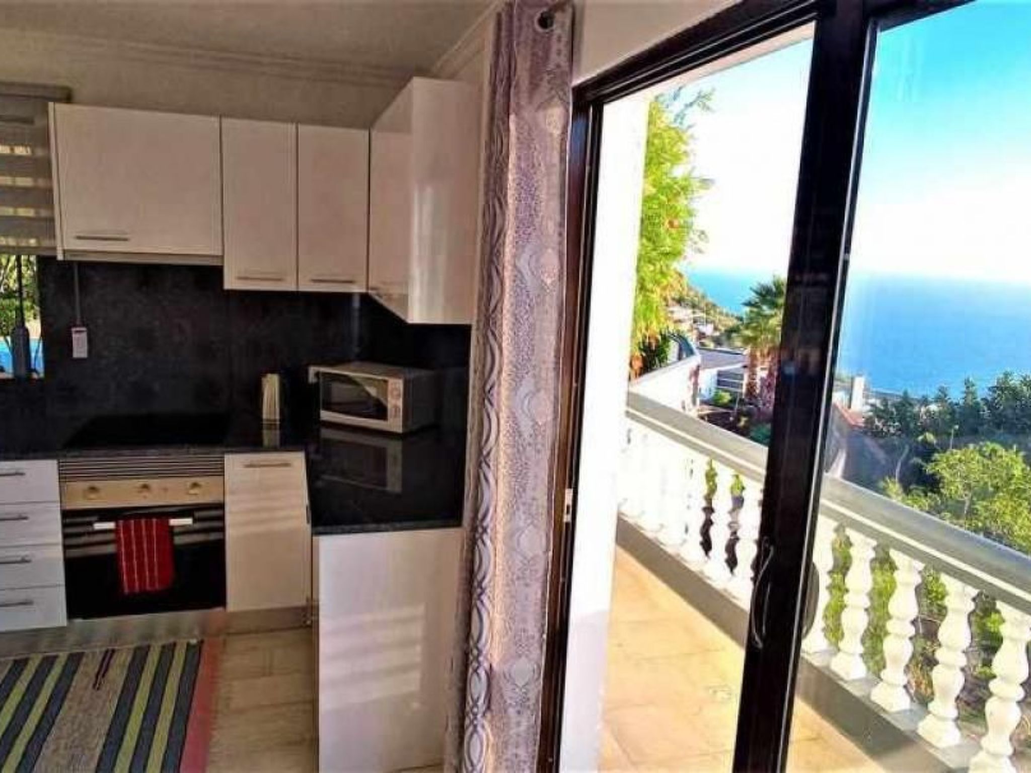 Mit eigenem Pool-Binnen