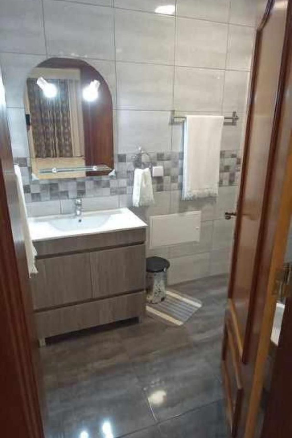 Mit eigenem Pool-Binnen