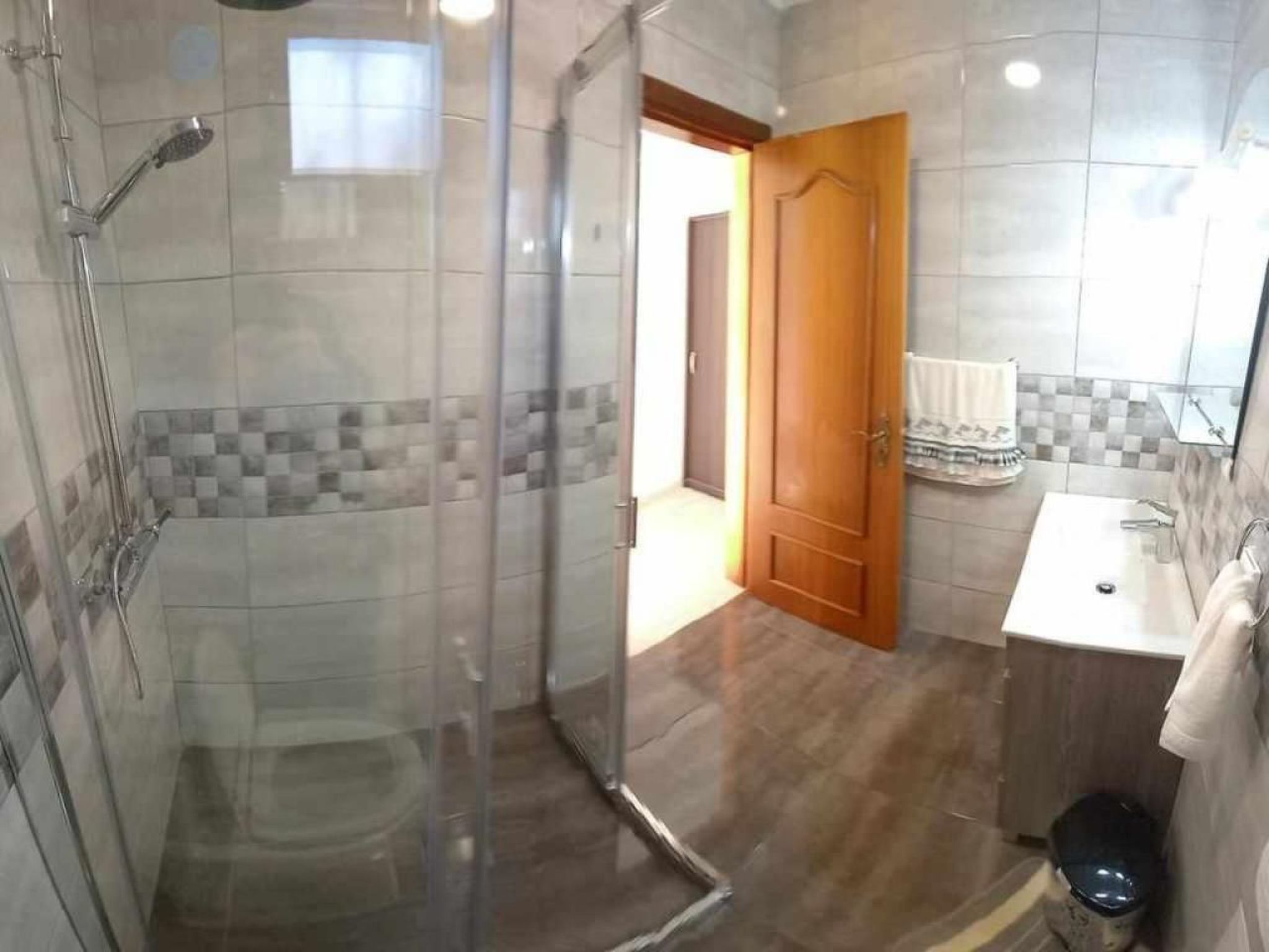 Mit eigenem Pool-Binnen