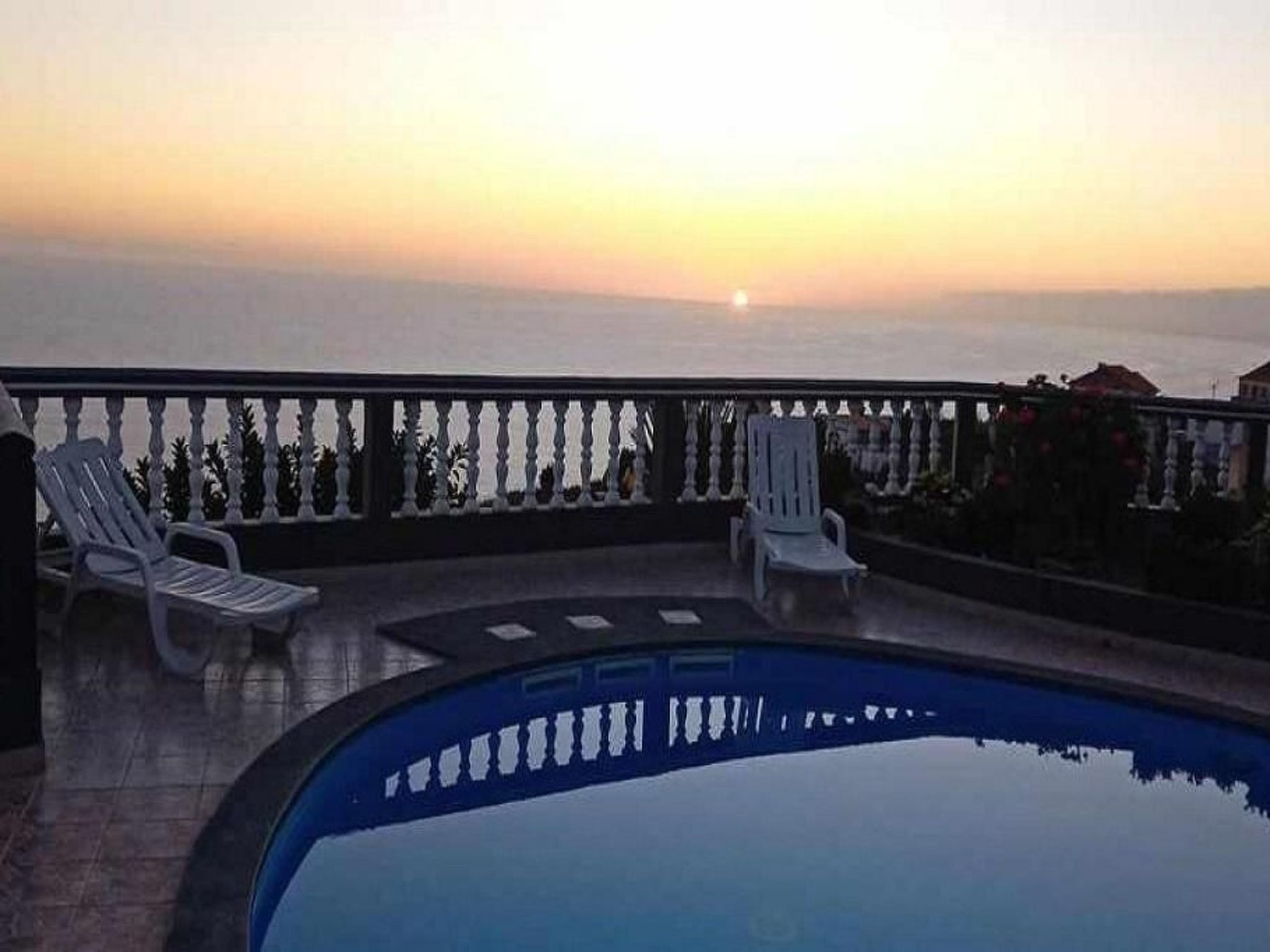 Mit eigenem Pool-Binnen