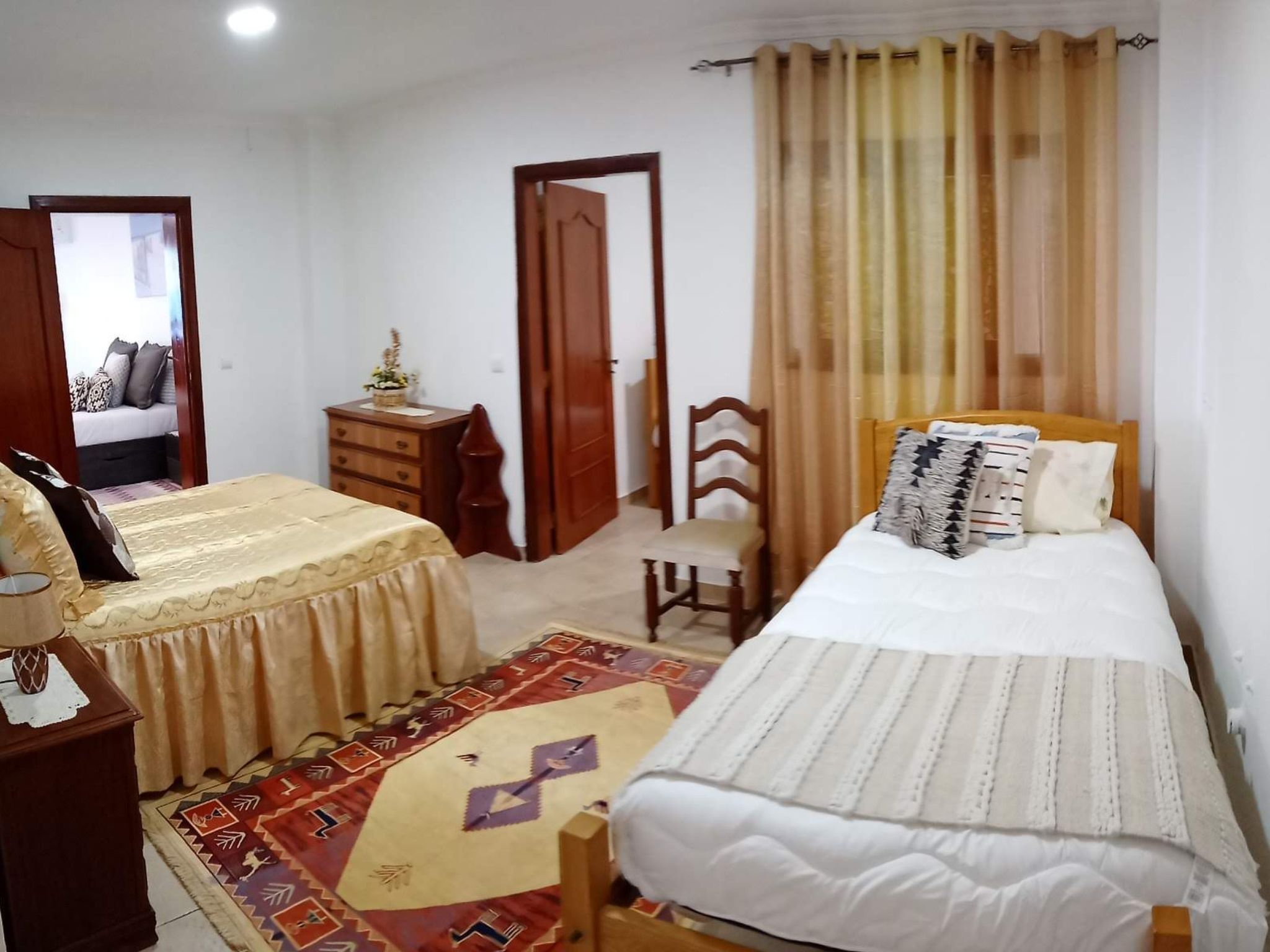 Mit eigenem Pool-Binnen