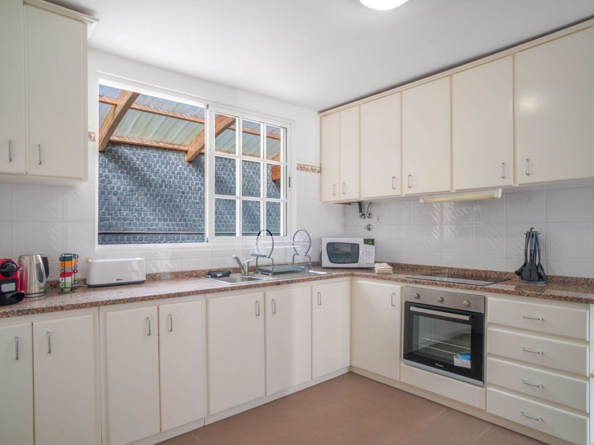 Villa "Jiri House" mit eigenem Garten und Grill-Image-tags.info