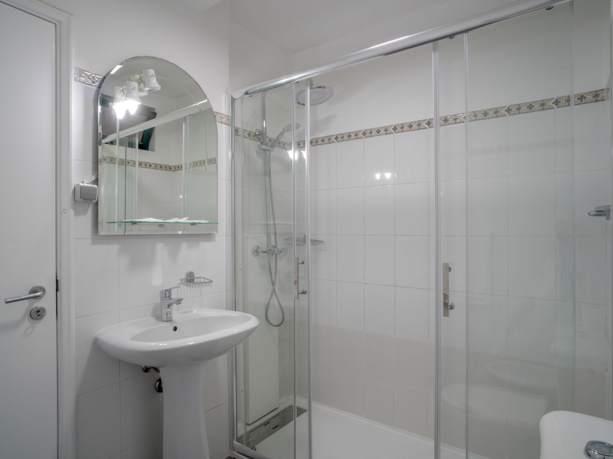 Villa "Jiri House" mit eigenem Garten und Grill-Image-tags.info