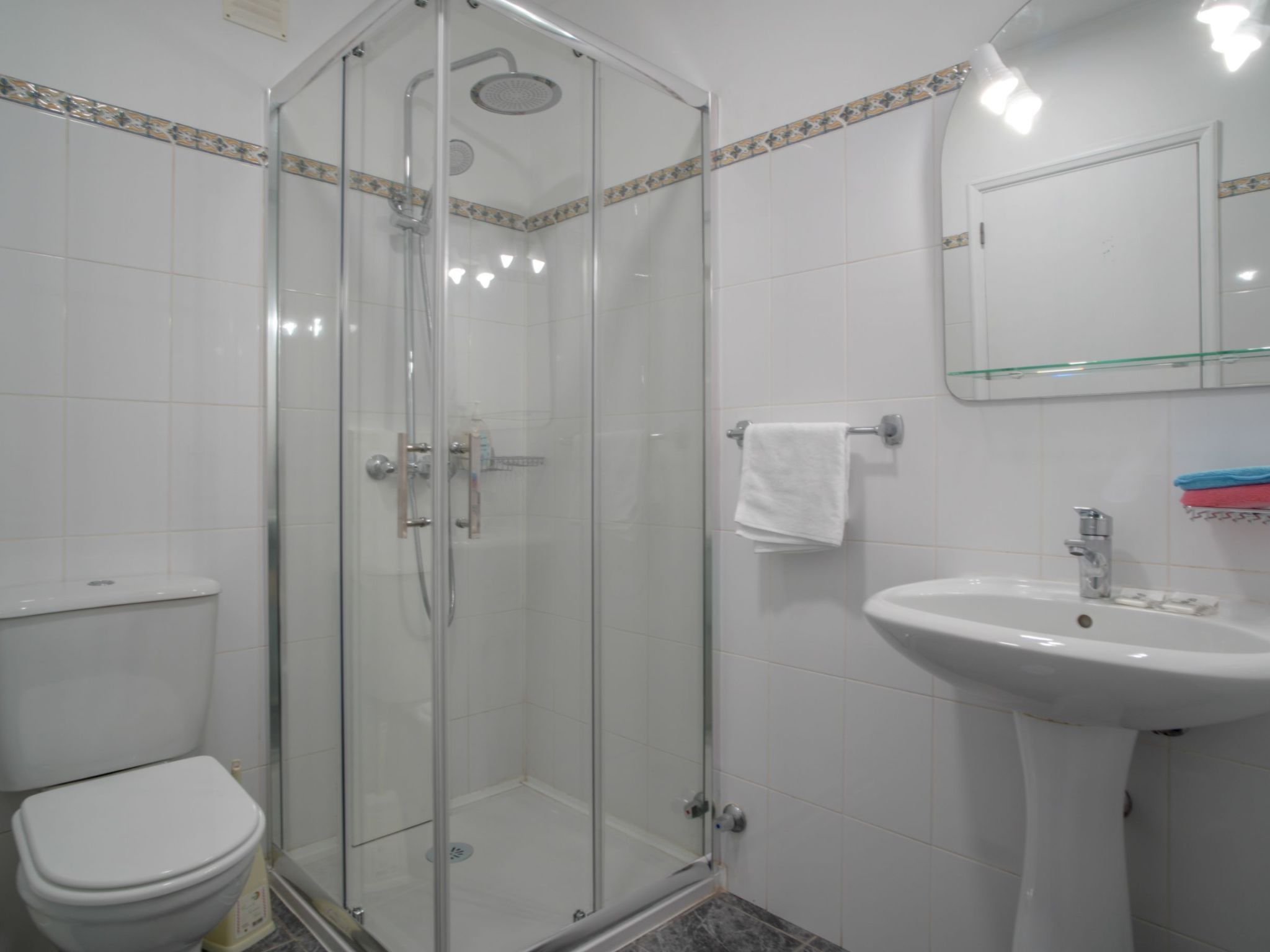 Villa "Jiri House" mit eigenem Garten und Grill-Image-tags.info