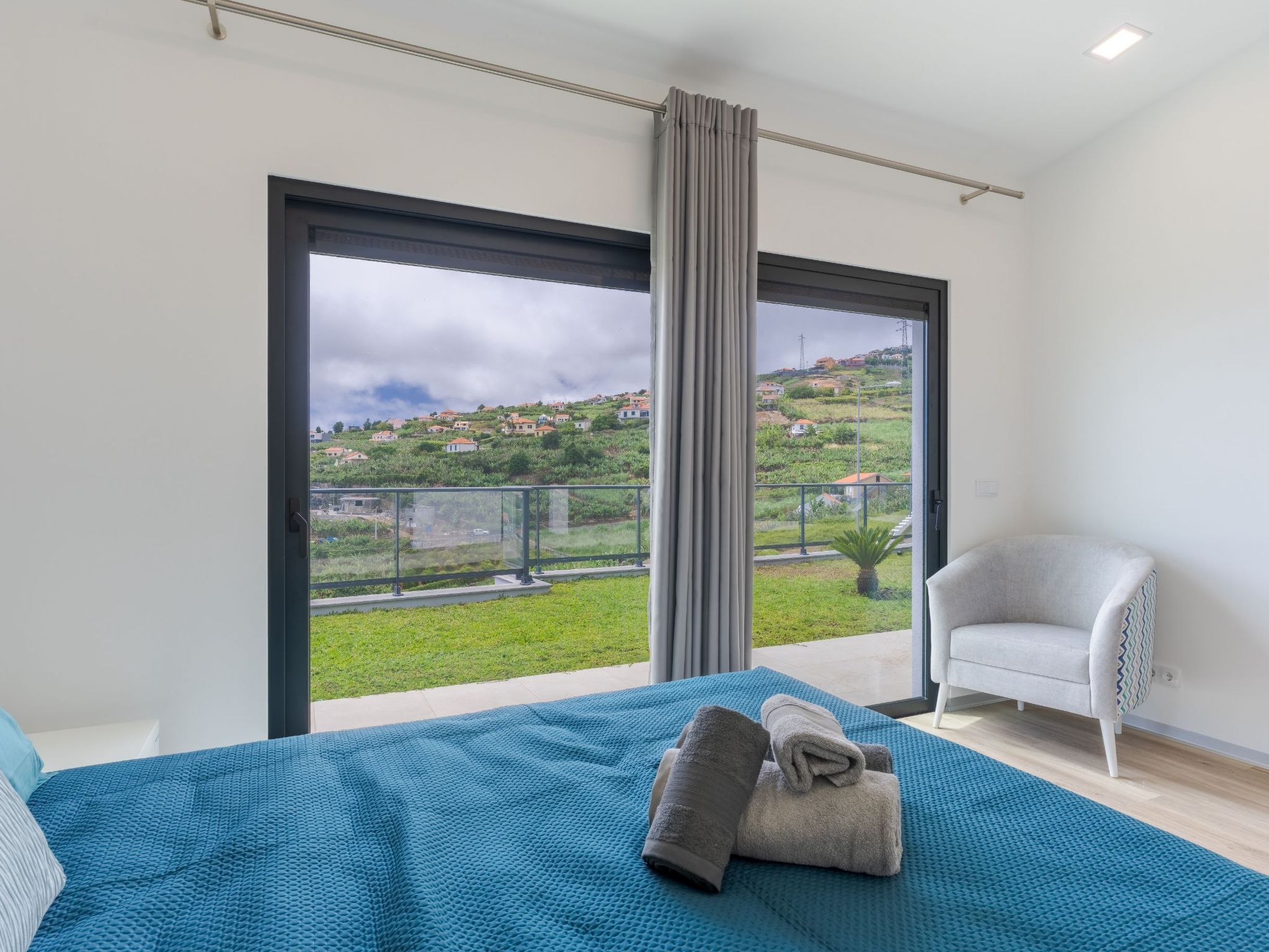 Das Poolhaus in Ponta de Sol-Image-tags.info