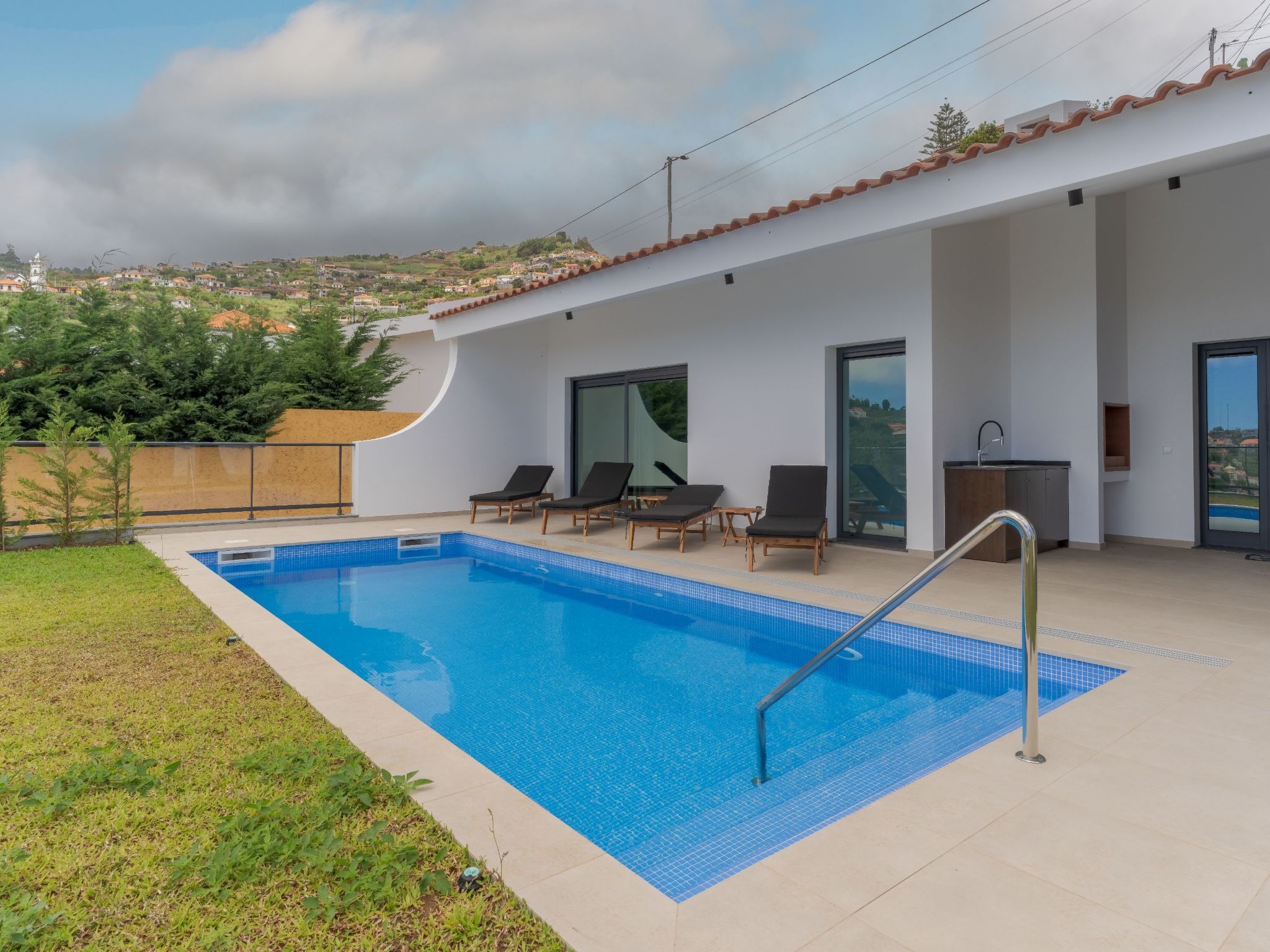 Das Poolhaus in Ponta de Sol-Image-tags.info