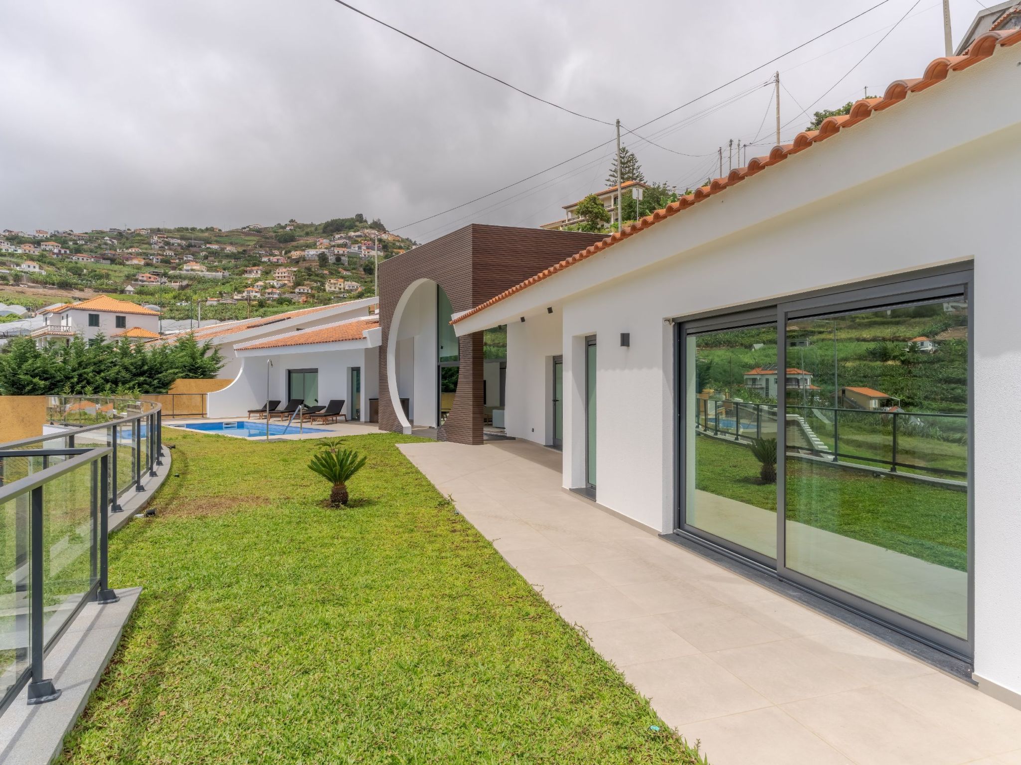 Das Poolhaus in Ponta de Sol-Dehors