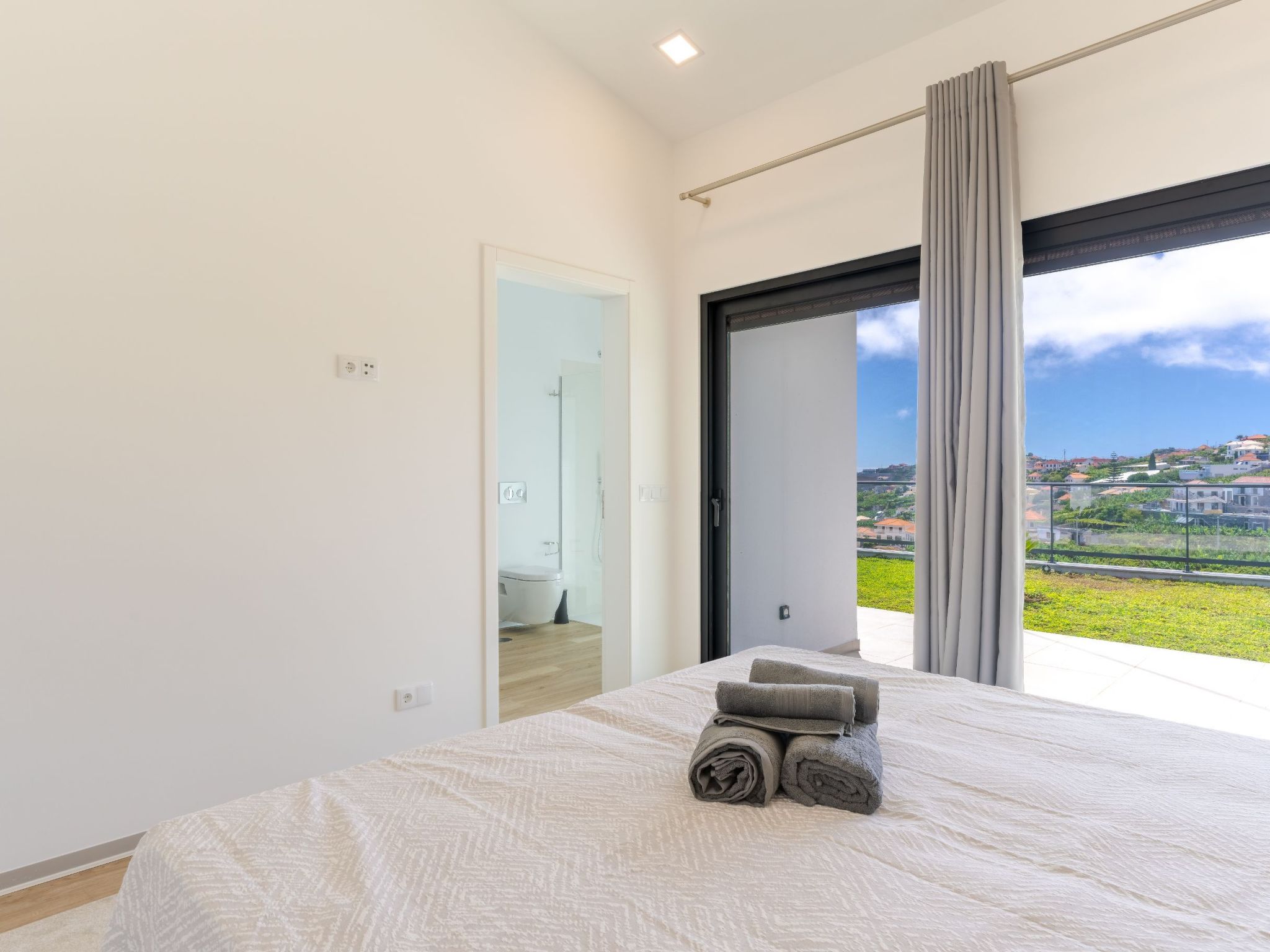 Das Poolhaus in Ponta de Sol-Image-tags.info