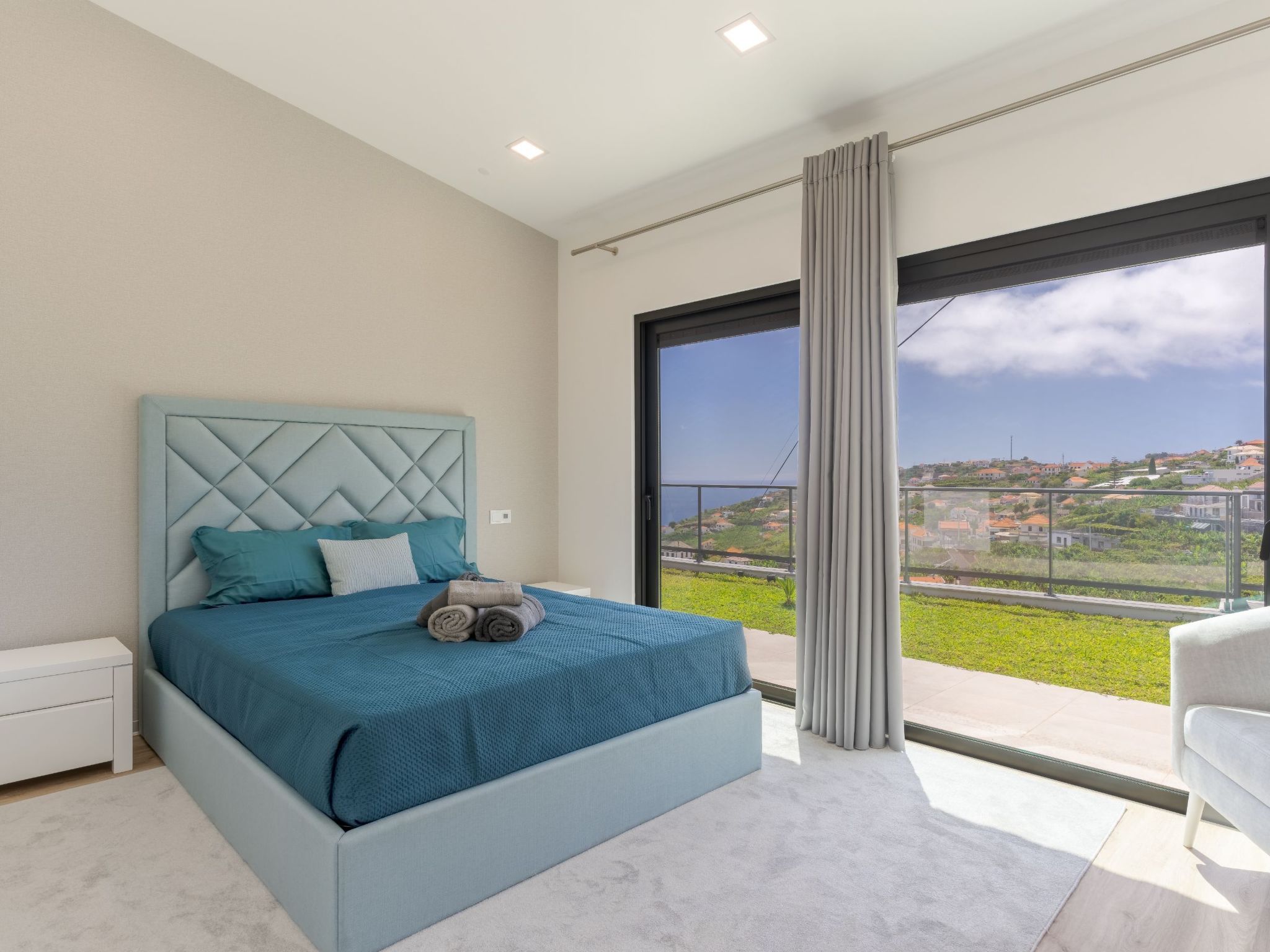 Das Poolhaus in Ponta de Sol-Dedans