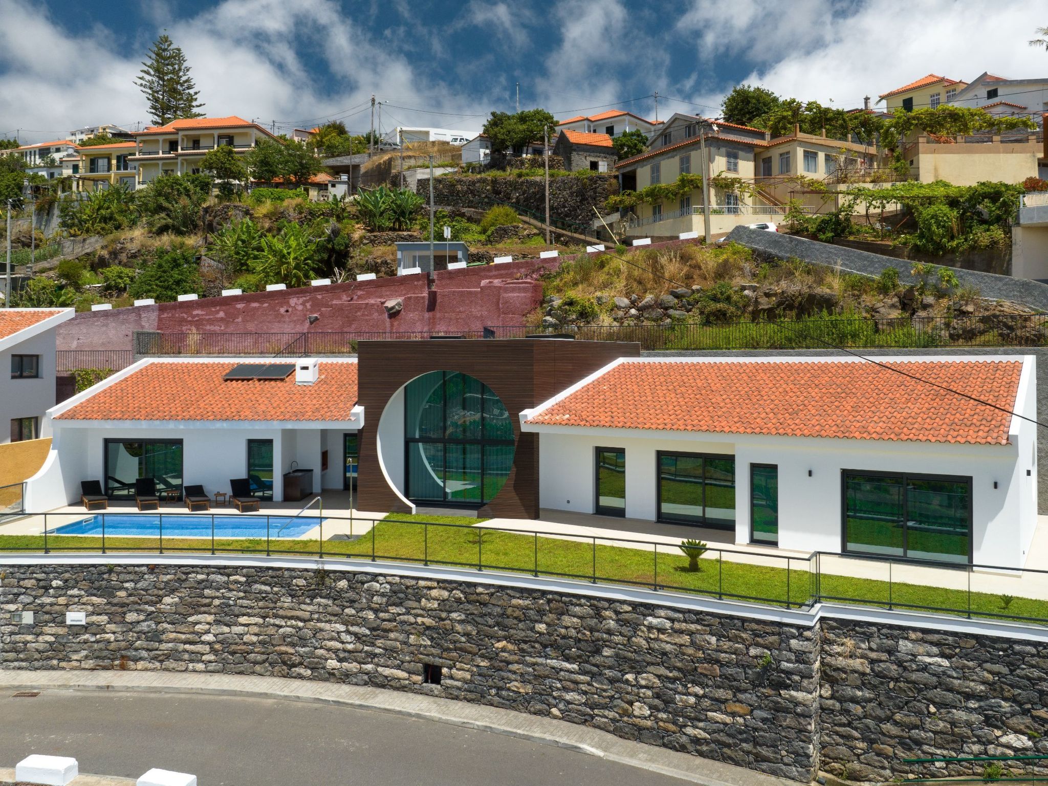 Das Poolhaus in Ponta de Sol-Dehors