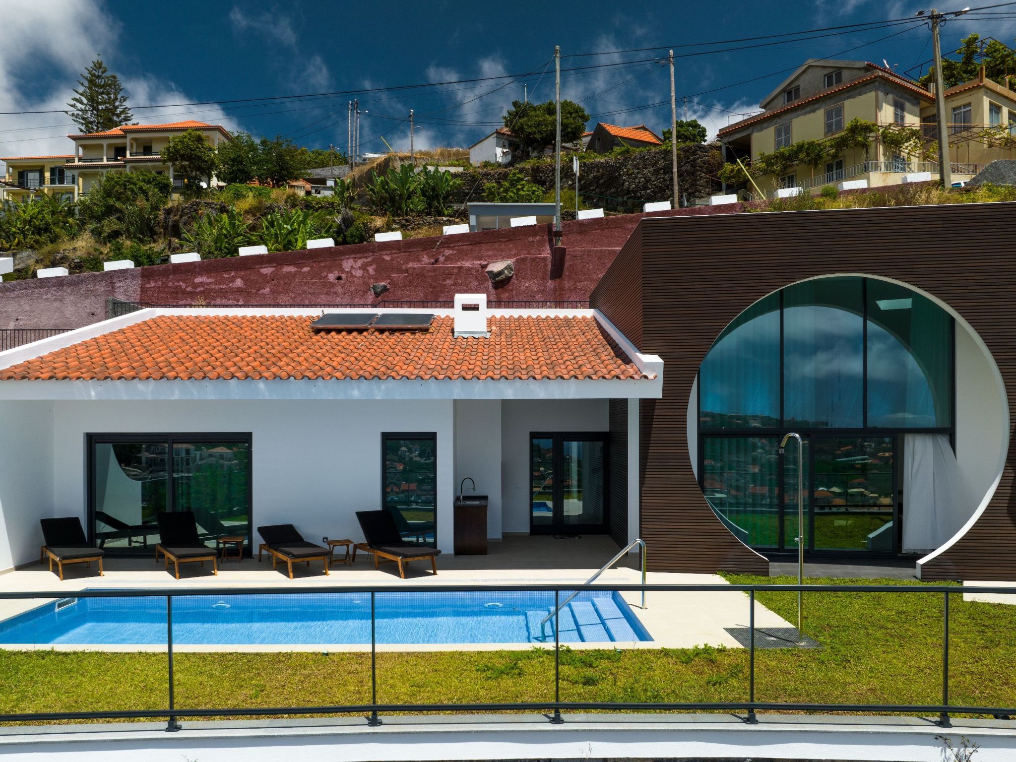 Das Poolhaus in Ponta de Sol-Dehors