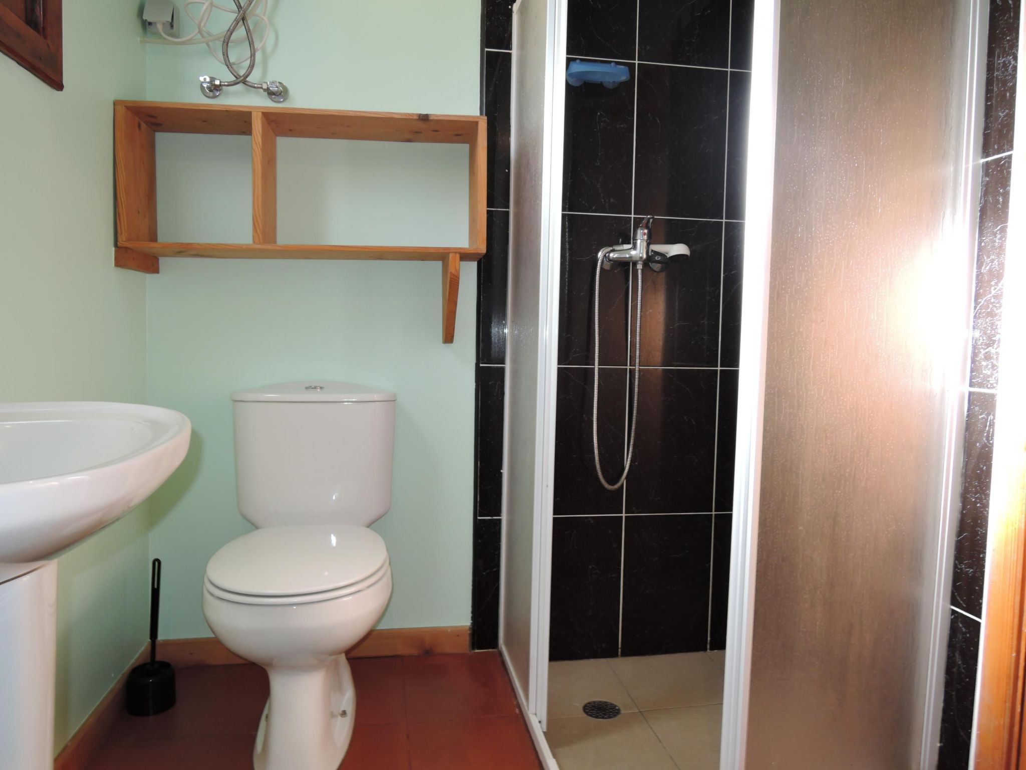 In Canhas mit Schönem Garten-Binnen