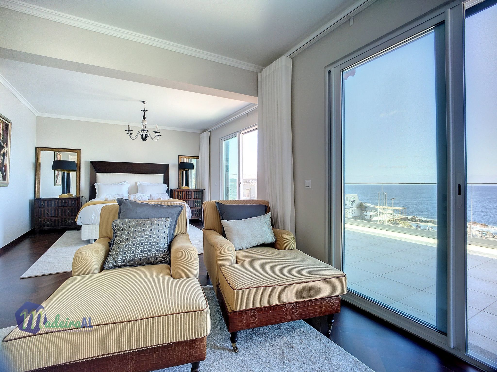 PEARLS BEACH VILLA-Inside