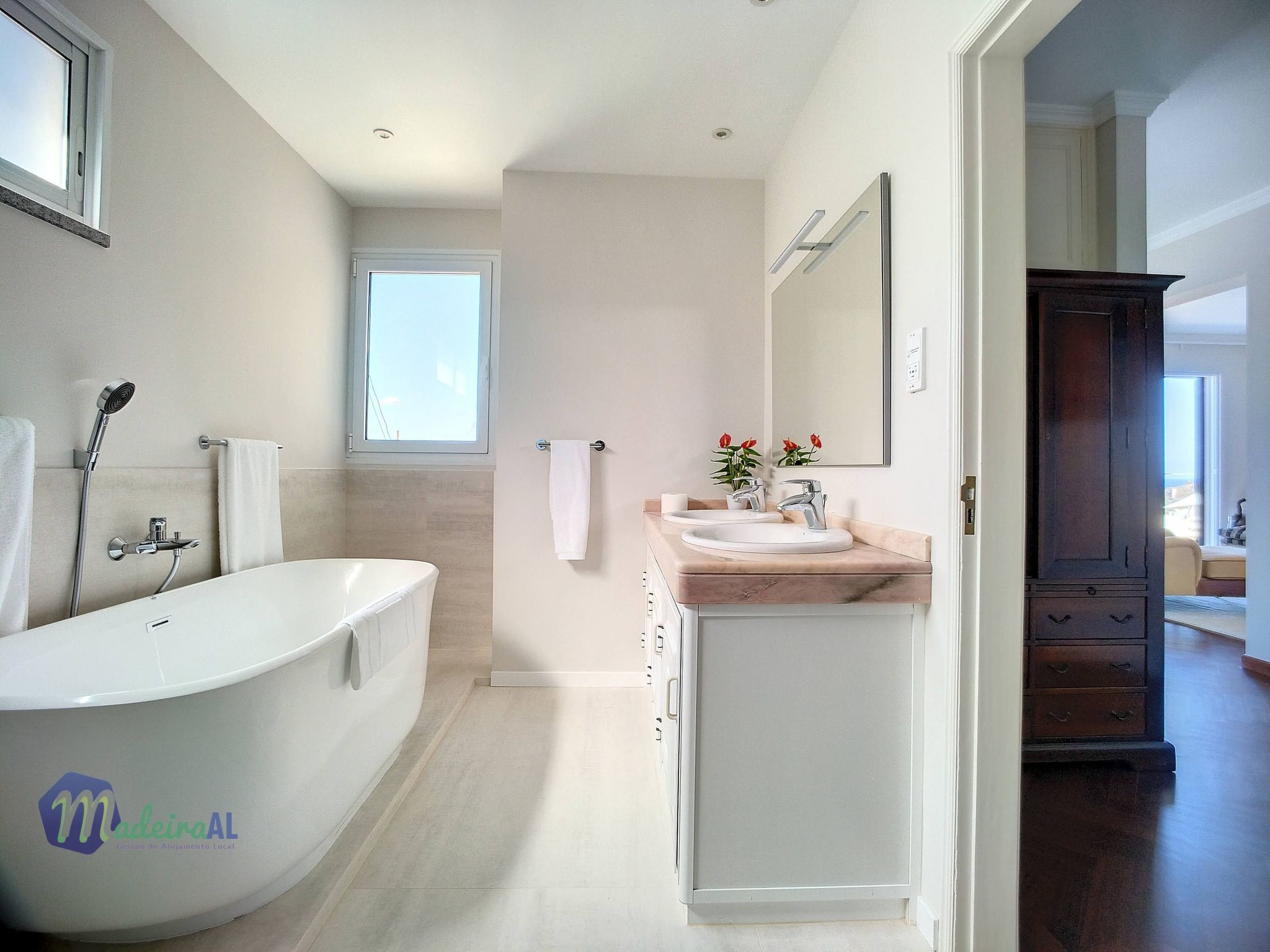 PEARLS BEACH VILLA-Inside