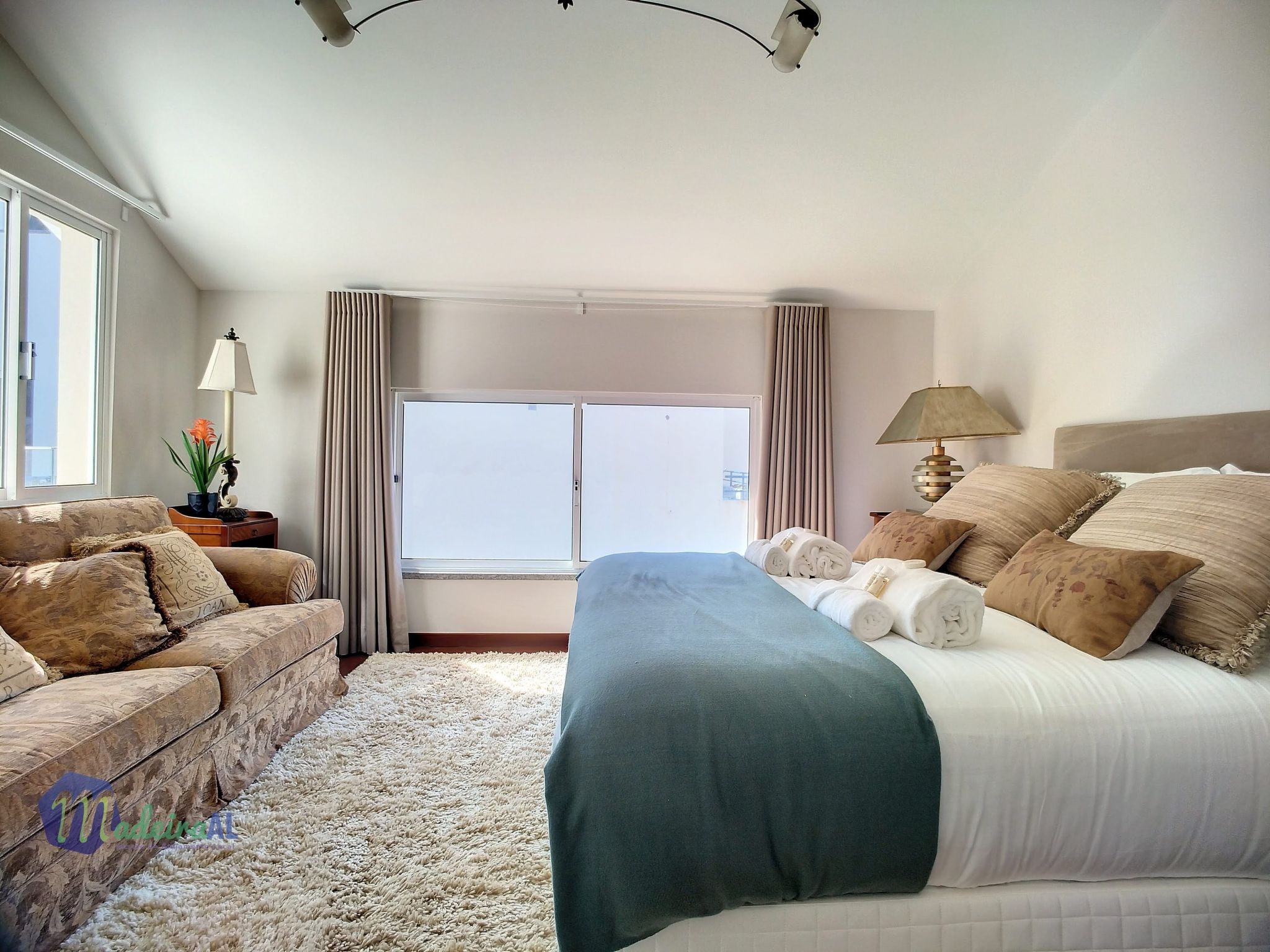 PEARLS BEACH VILLA-Inside