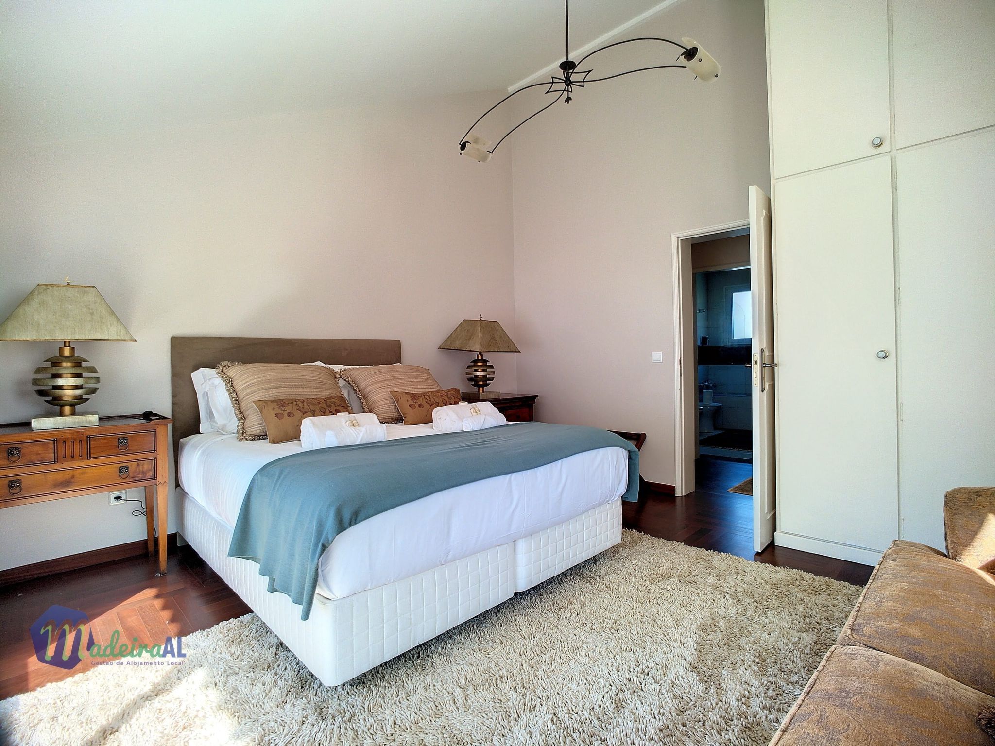 PEARLS BEACH VILLA-Inside