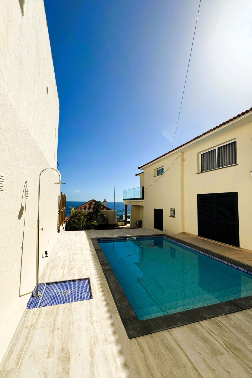 PEARLS BEACH VILLA-Inside