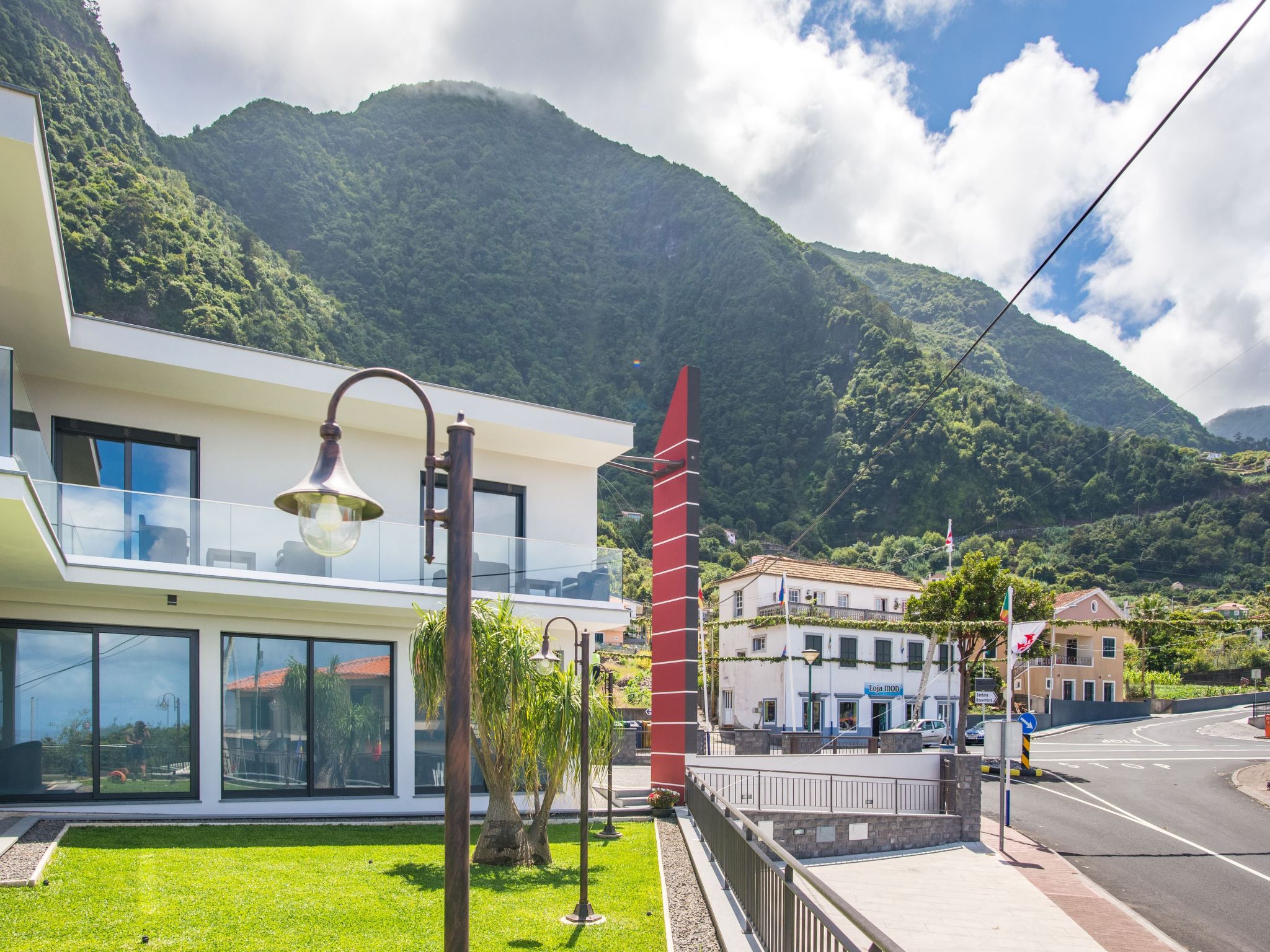 Haus Enxurros in Ponta Delgada-Binnen