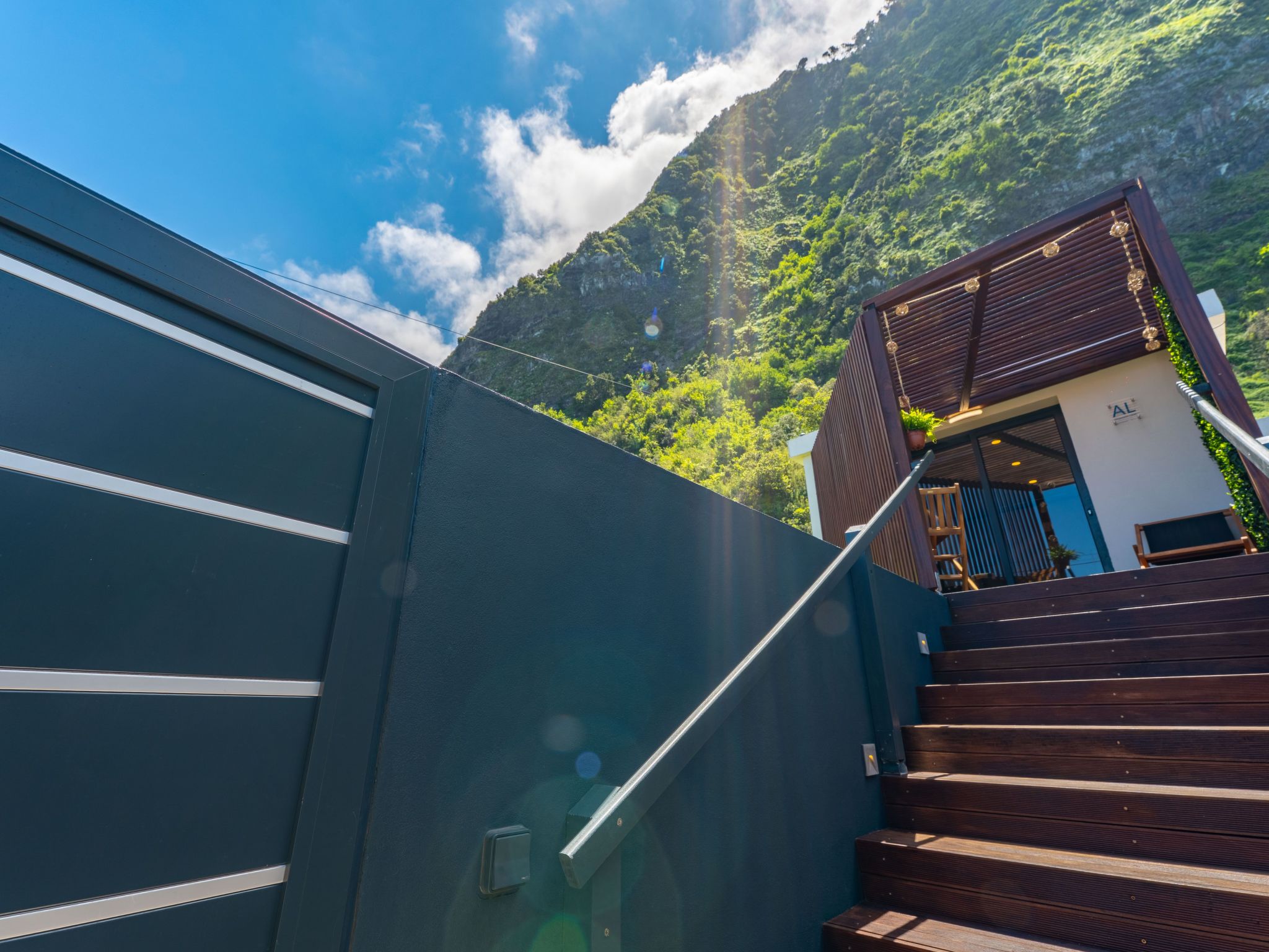 Modernes Studio, Terrasse mit Meerblick und Zugang zur Brandung
