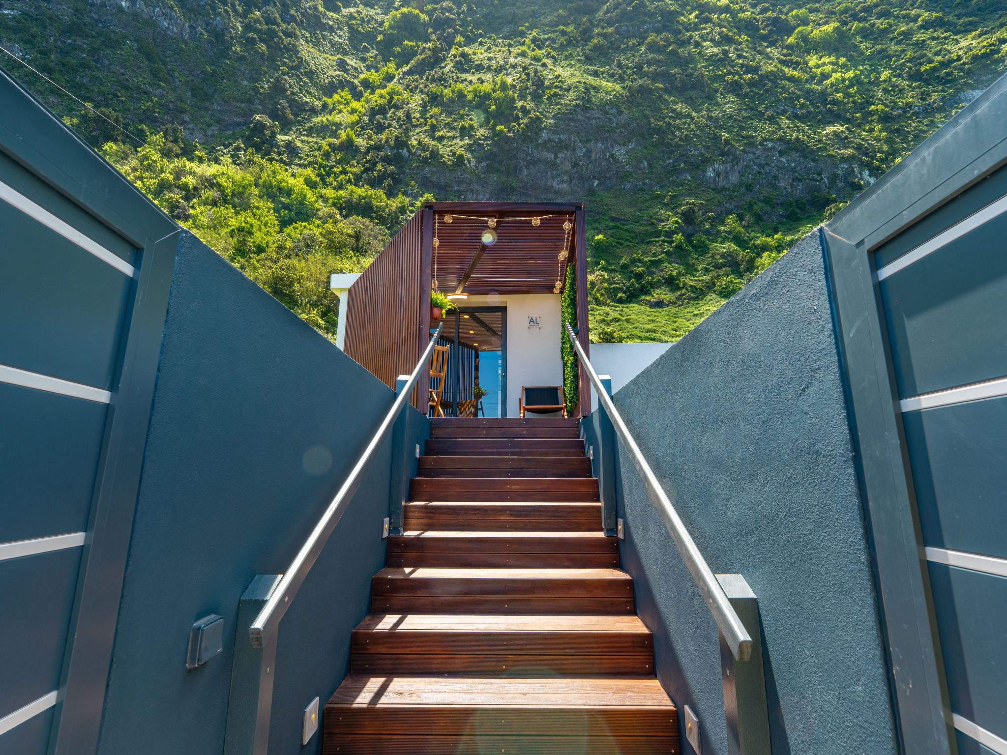 Modernes Studio, Terrasse mit Meerblick und Zugang zur Brandung