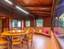 Vrijstaand houten huis met open haard bij Ponta Delgada, Madeira - thumbnail 5