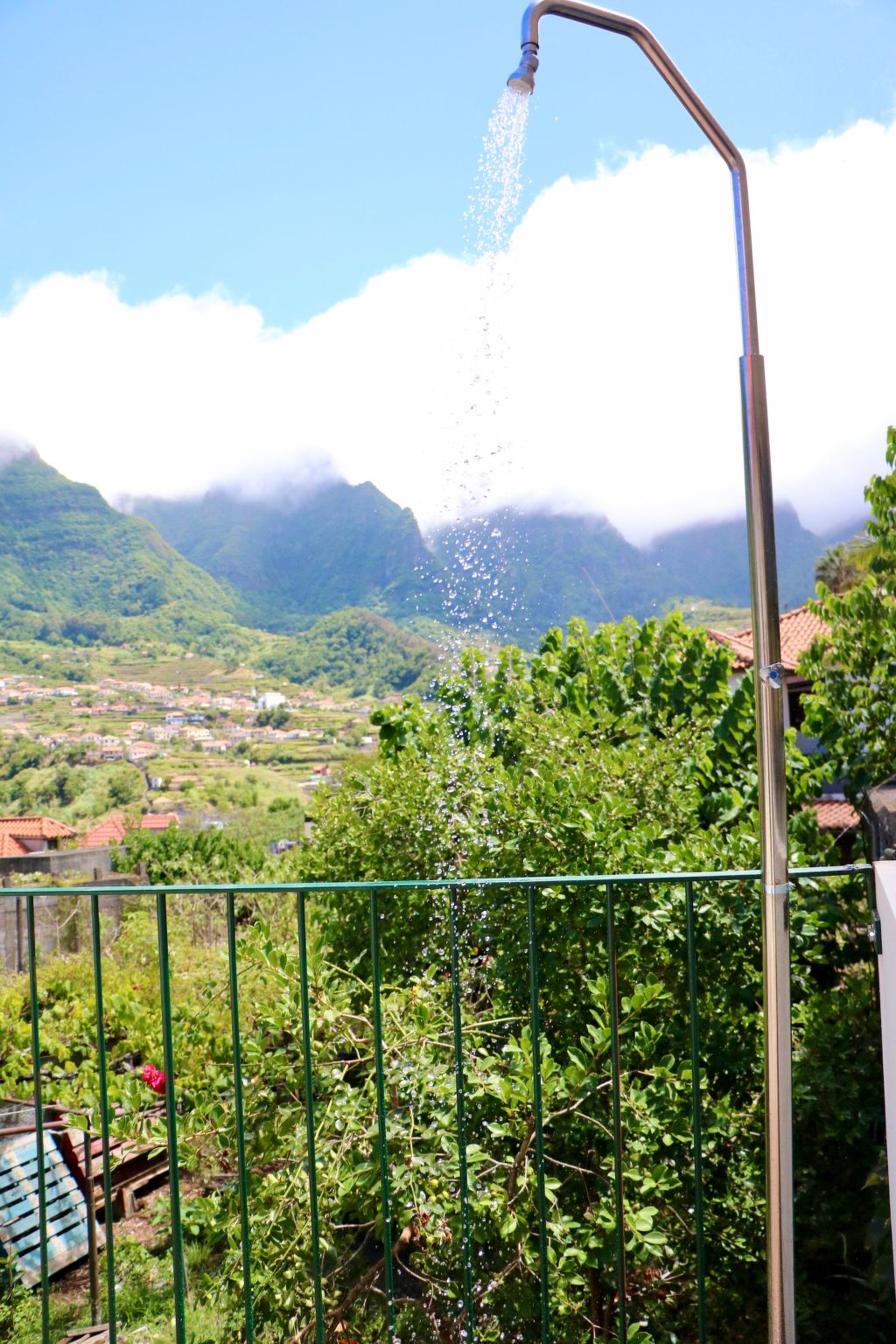 Villa mit Bergblick und Surfen in der Nähe