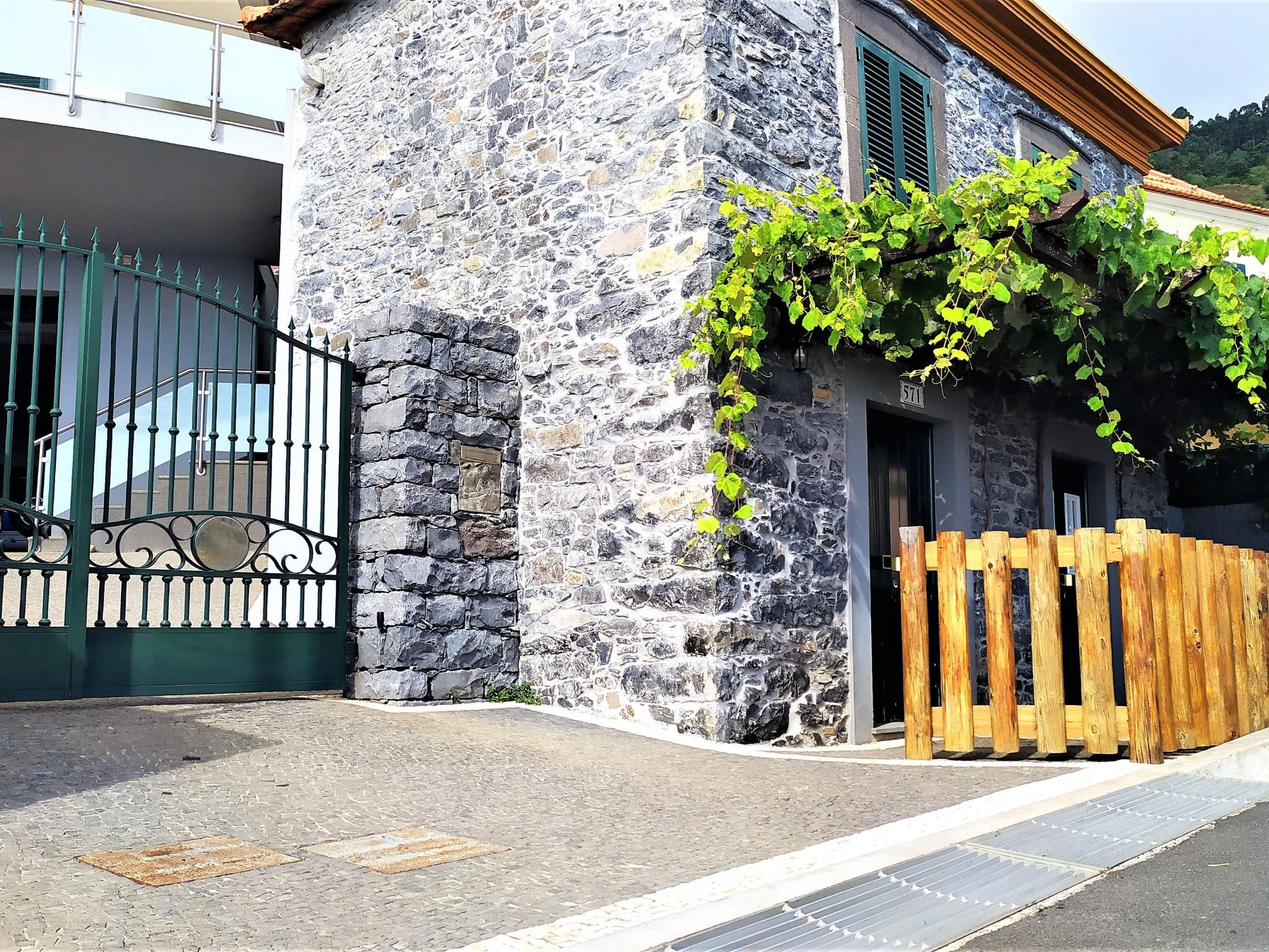 Casa Lugar da Ribeira mit Dachterrasse-Inside