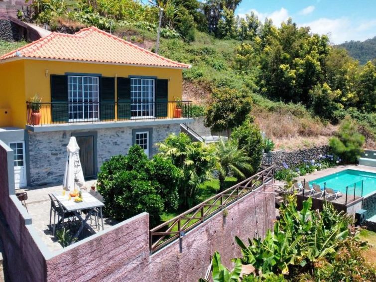 Villa "Casa Laranja" Mit Bergblick - Ribeira Brava