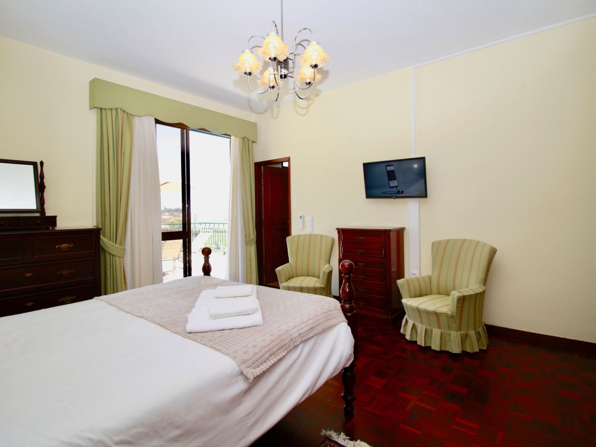 Villa Lapa in Câmara de Lobos-Dedans