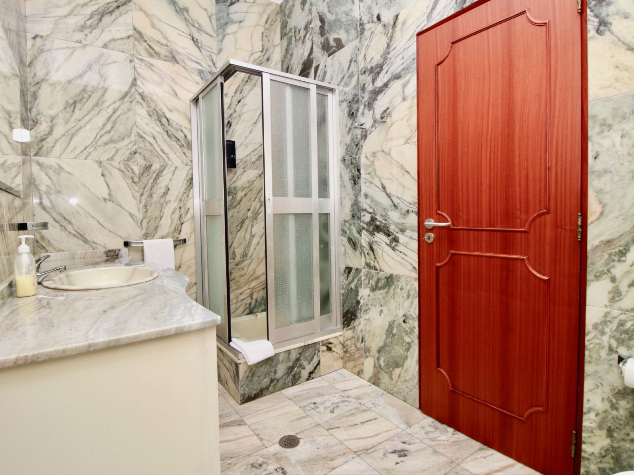 Villa Lapa in Câmara de Lobos-Dedans