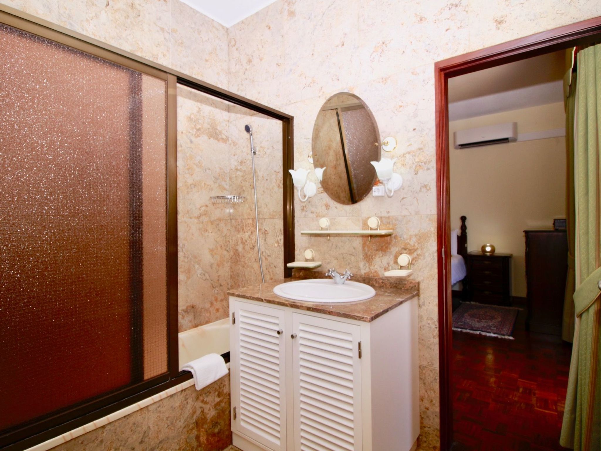 Villa Lapa in Câmara de Lobos-Dedans