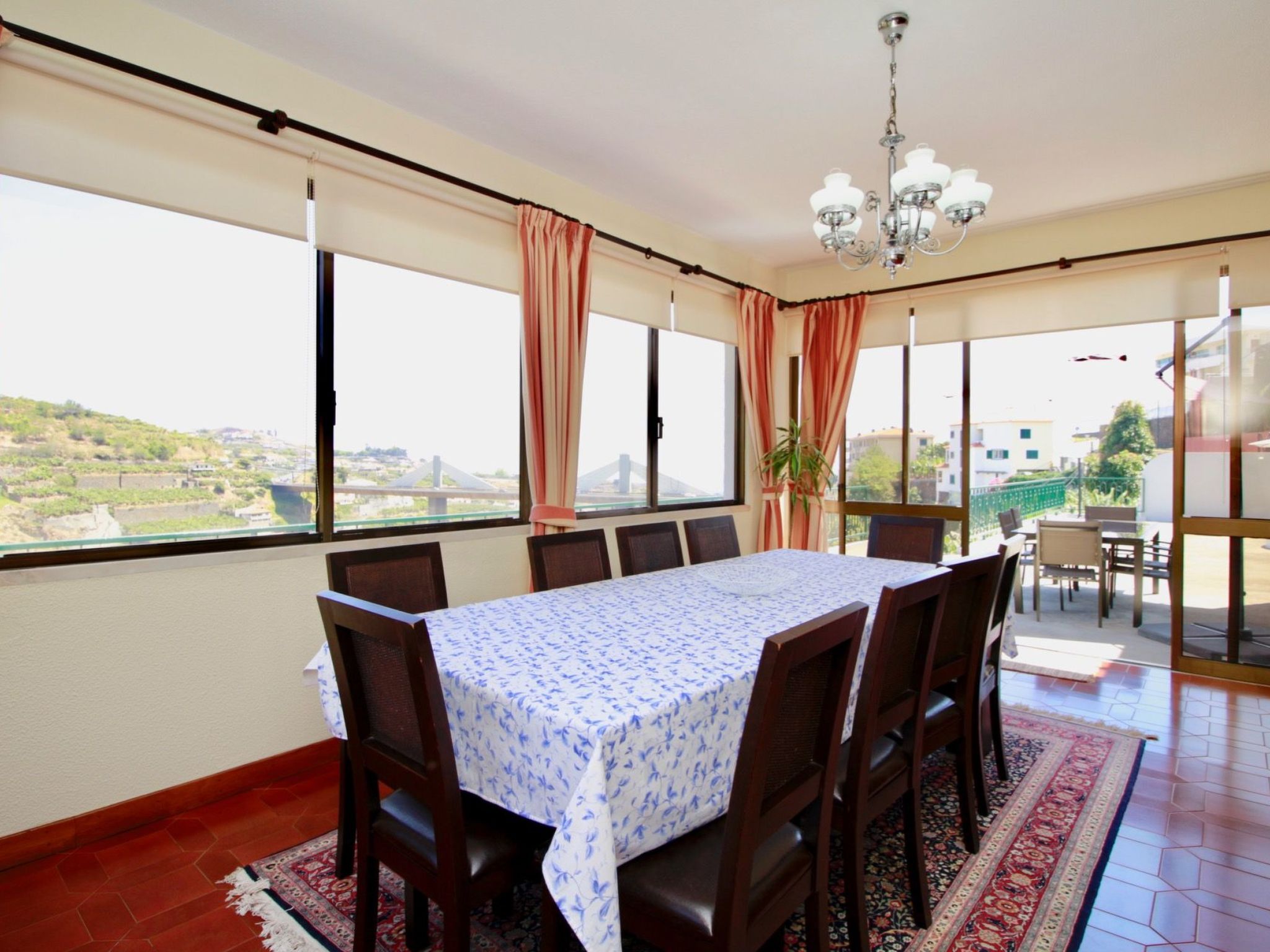 Villa Lapa in Câmara de Lobos-Dedans