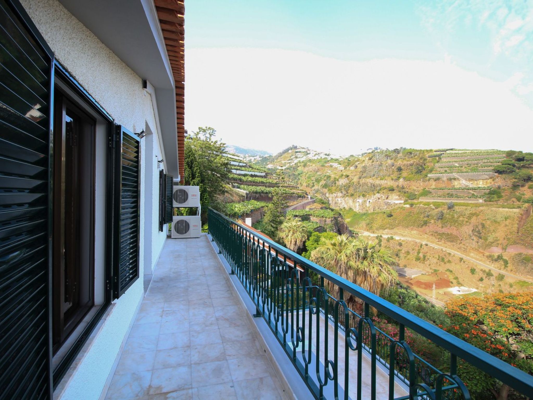 Villa Lapa in Câmara de Lobos-Dedans