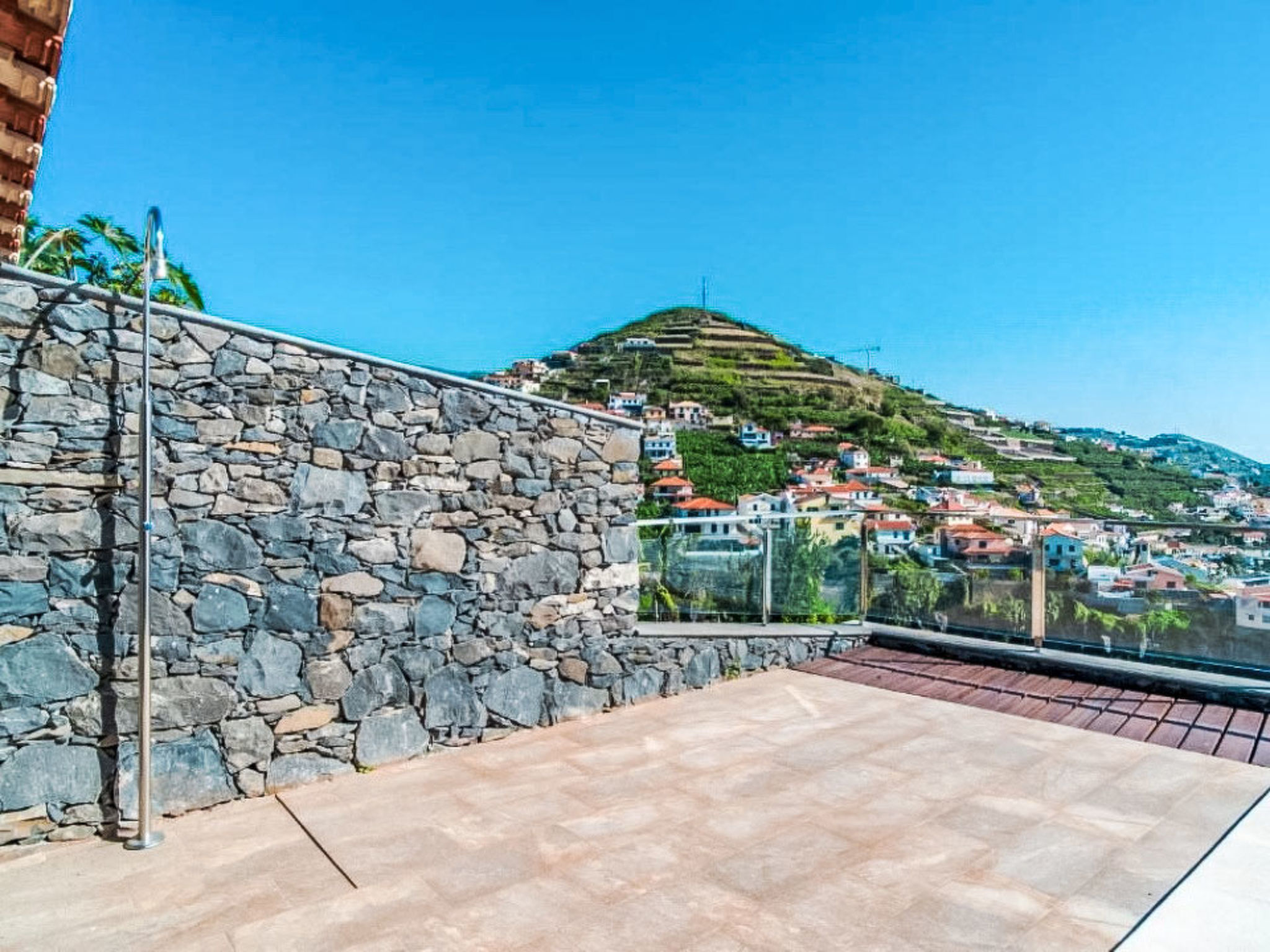Camara de Lobos Lux - Draußen