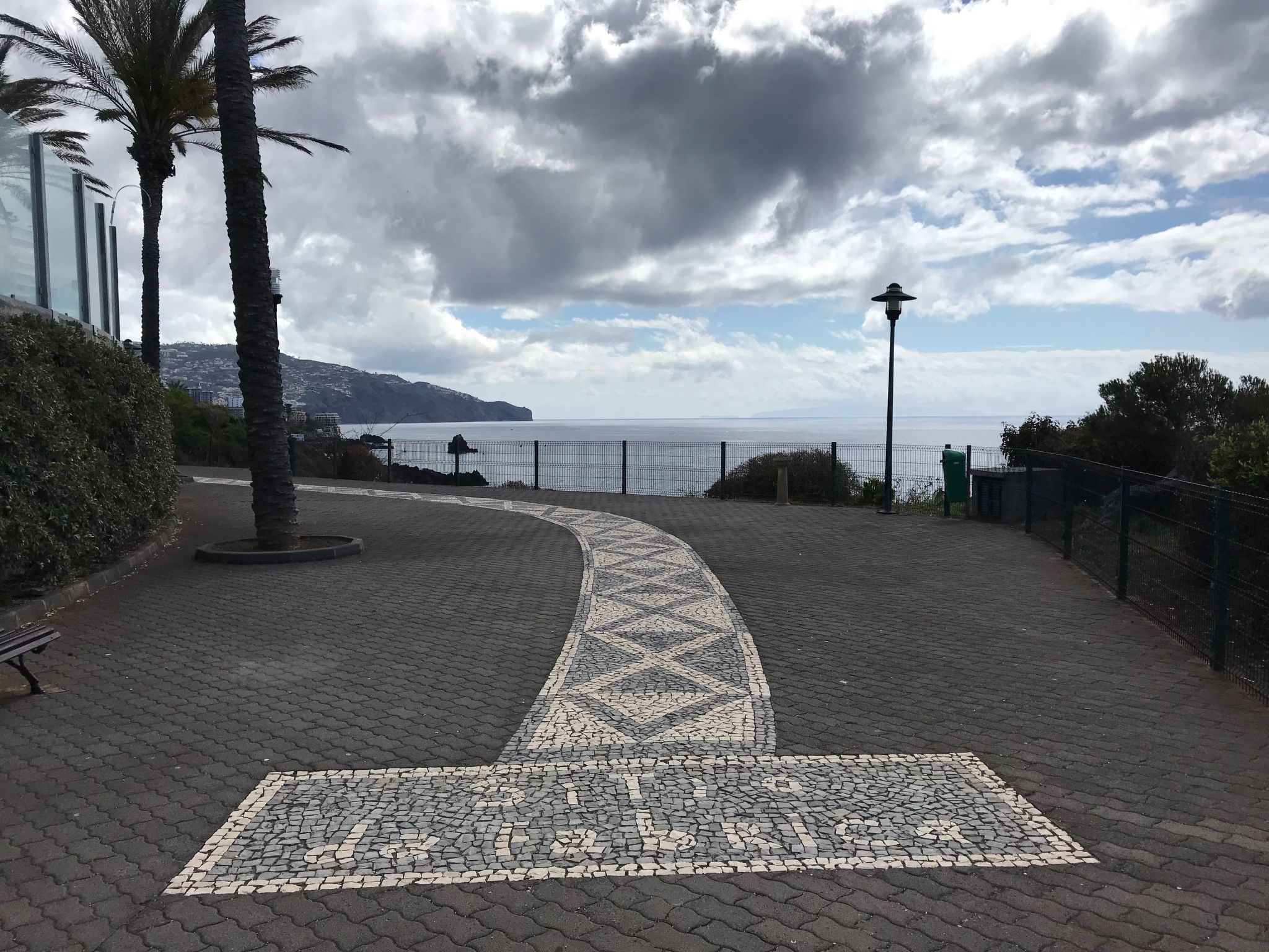 Mit Blick auf das Wasser-Image-tags.info